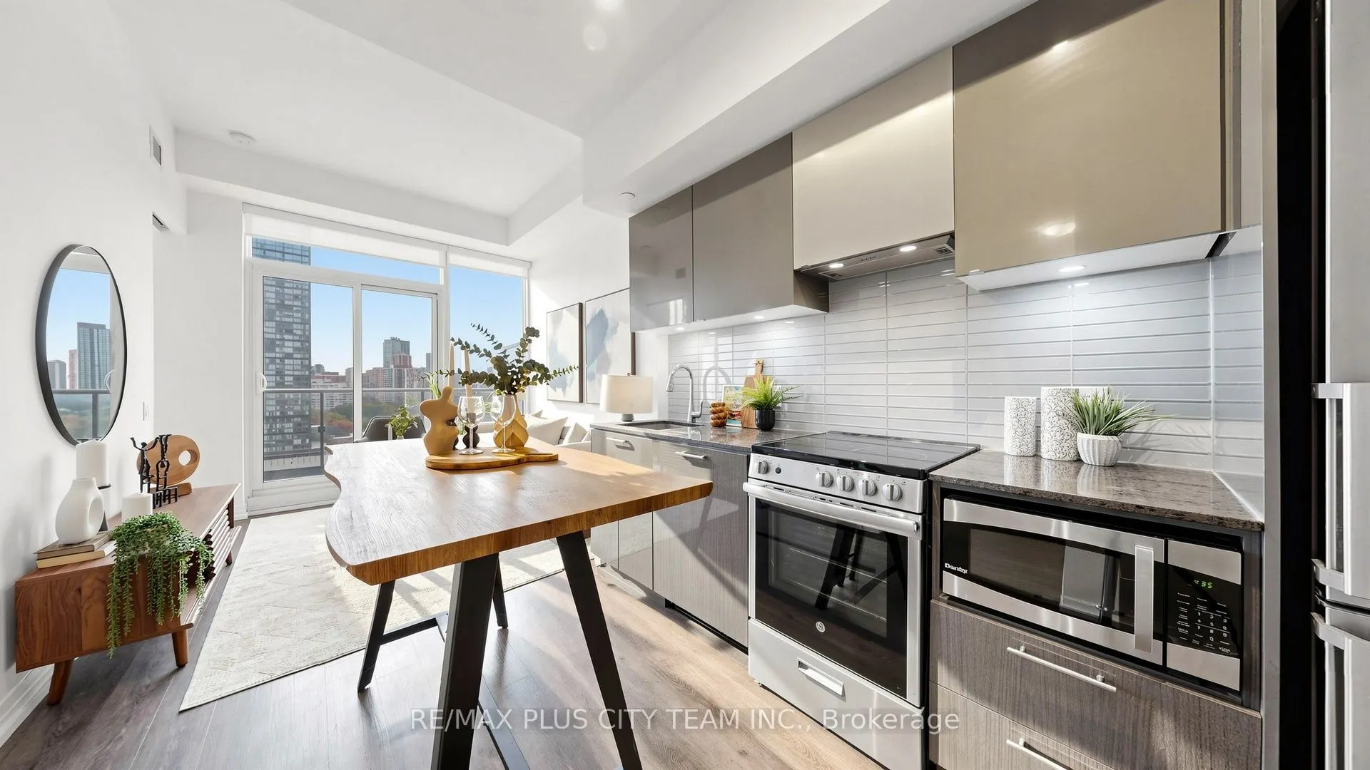 251 Jarvis Street #1903