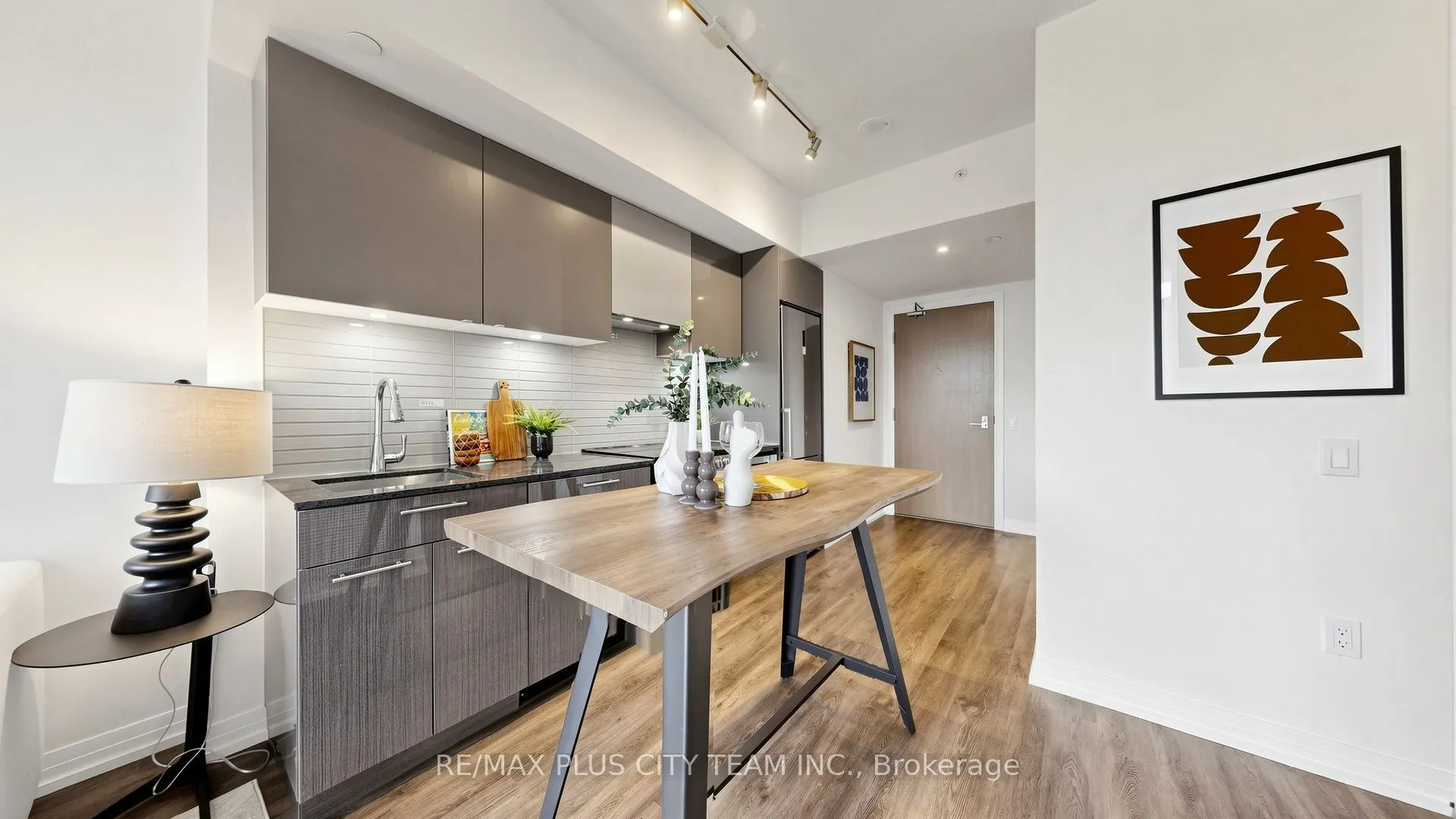 251 Jarvis Street #1903