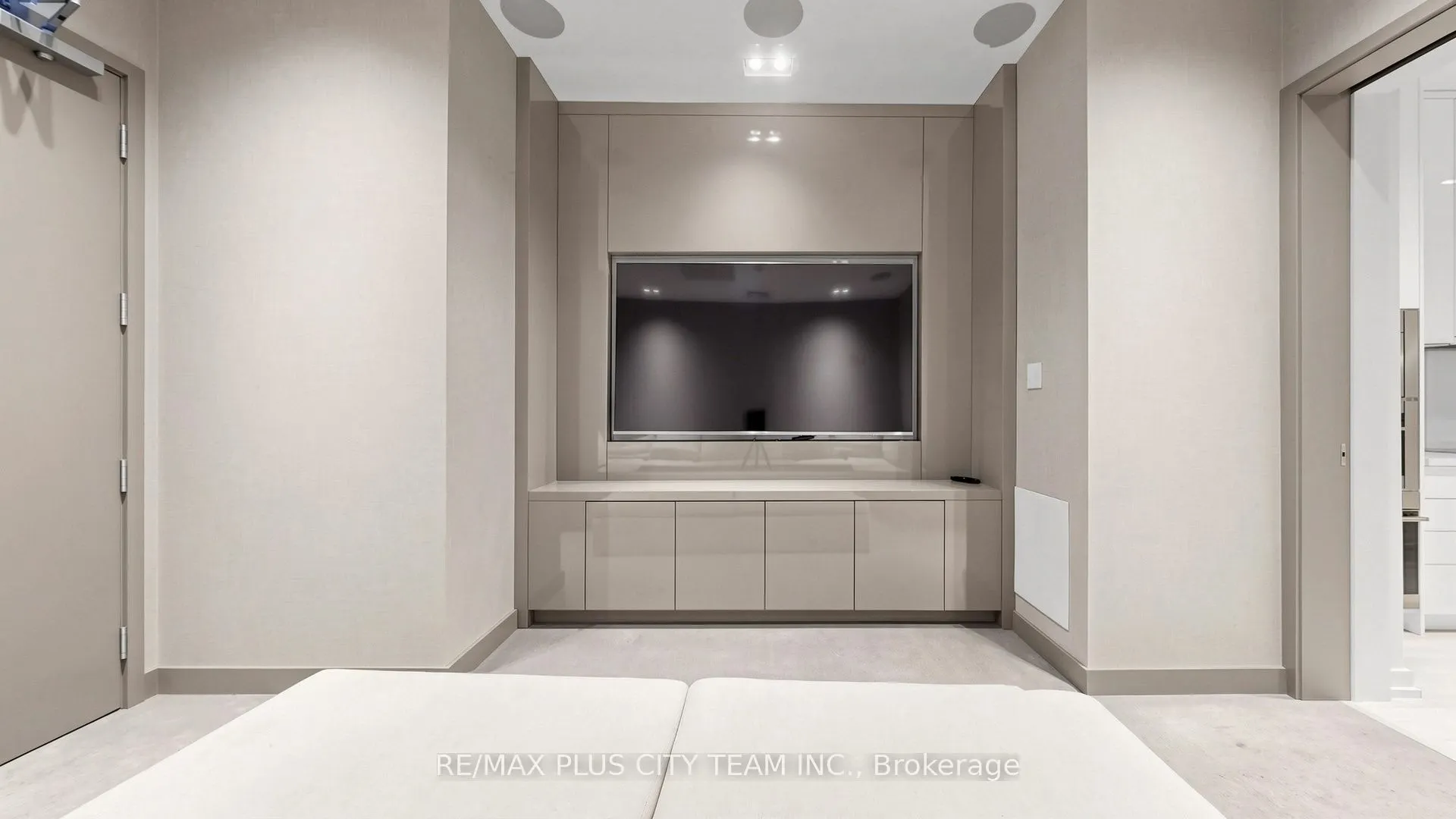 251 Jarvis Street #1903