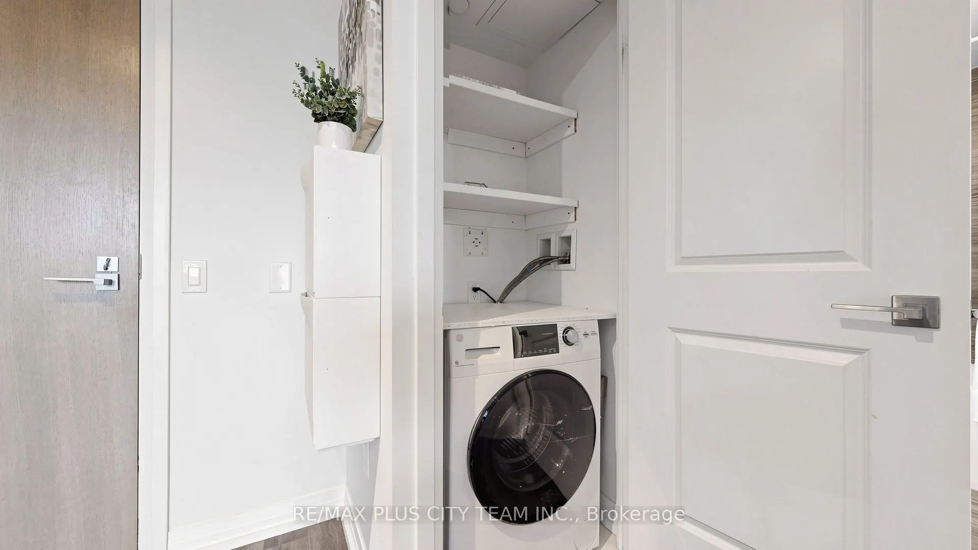 251 Jarvis Street #1903