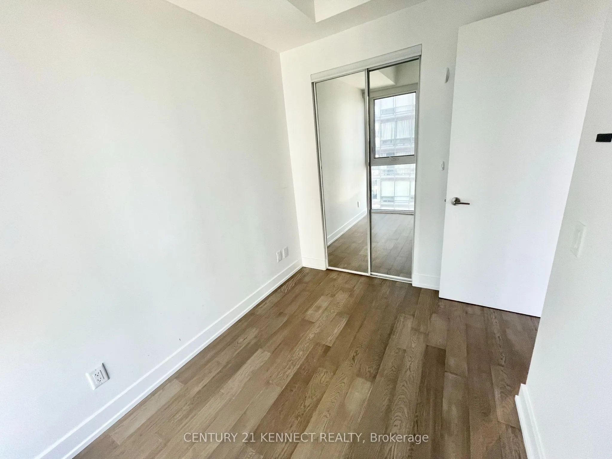 7 Grenville Street #2301