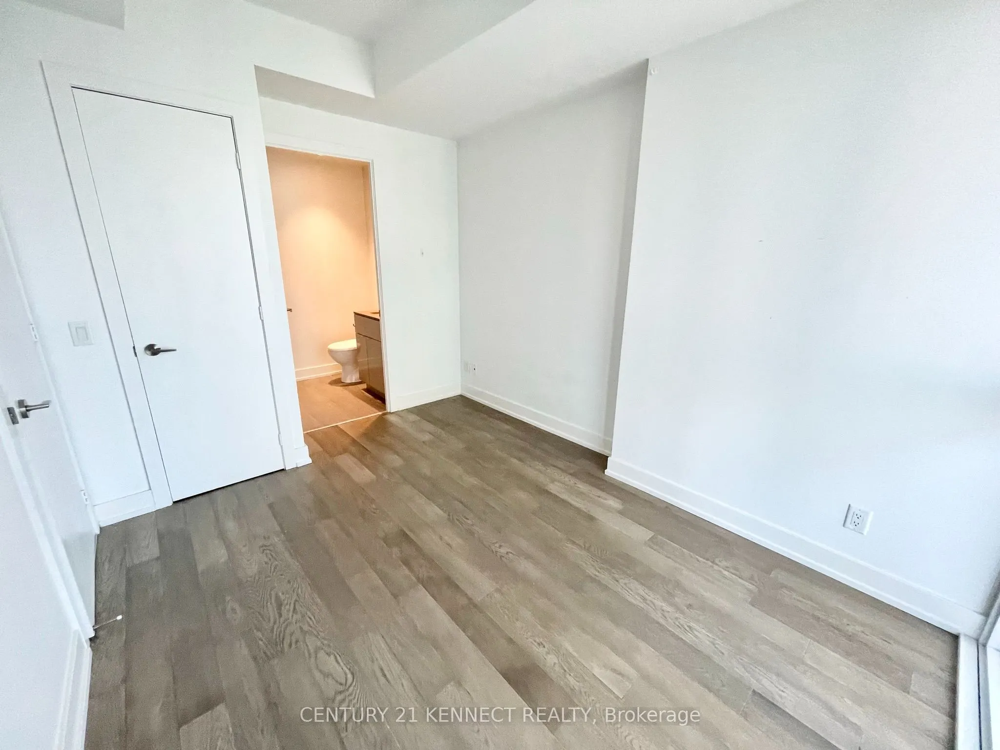 7 Grenville Street #2301