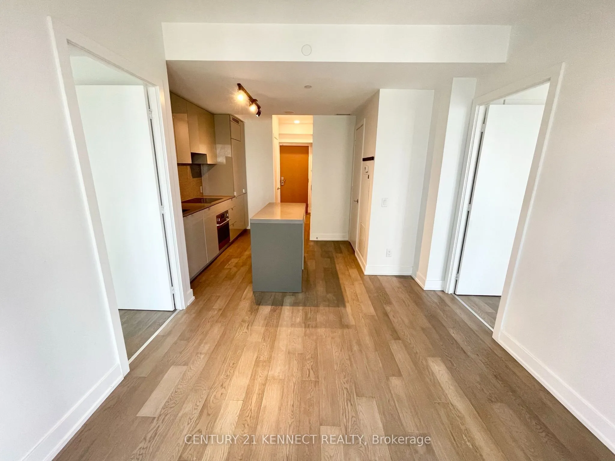 7 Grenville Street #2301