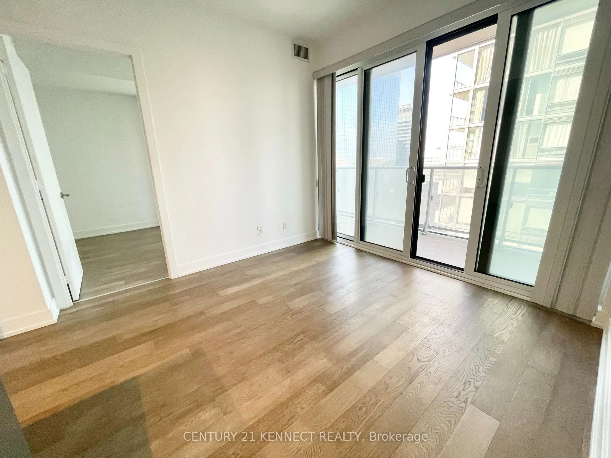 7 Grenville Street #2301