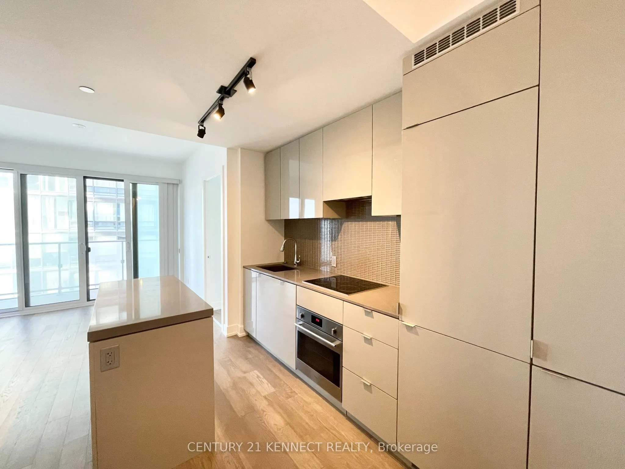 7 Grenville Street #2301