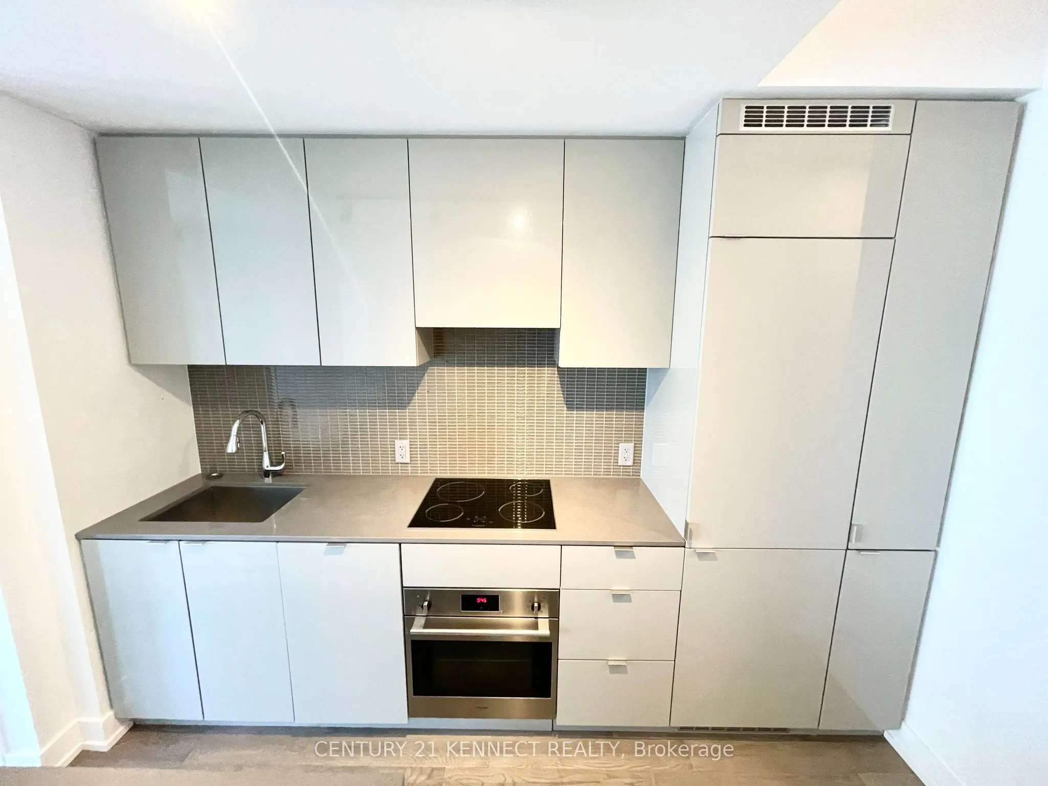 7 Grenville Street #2301