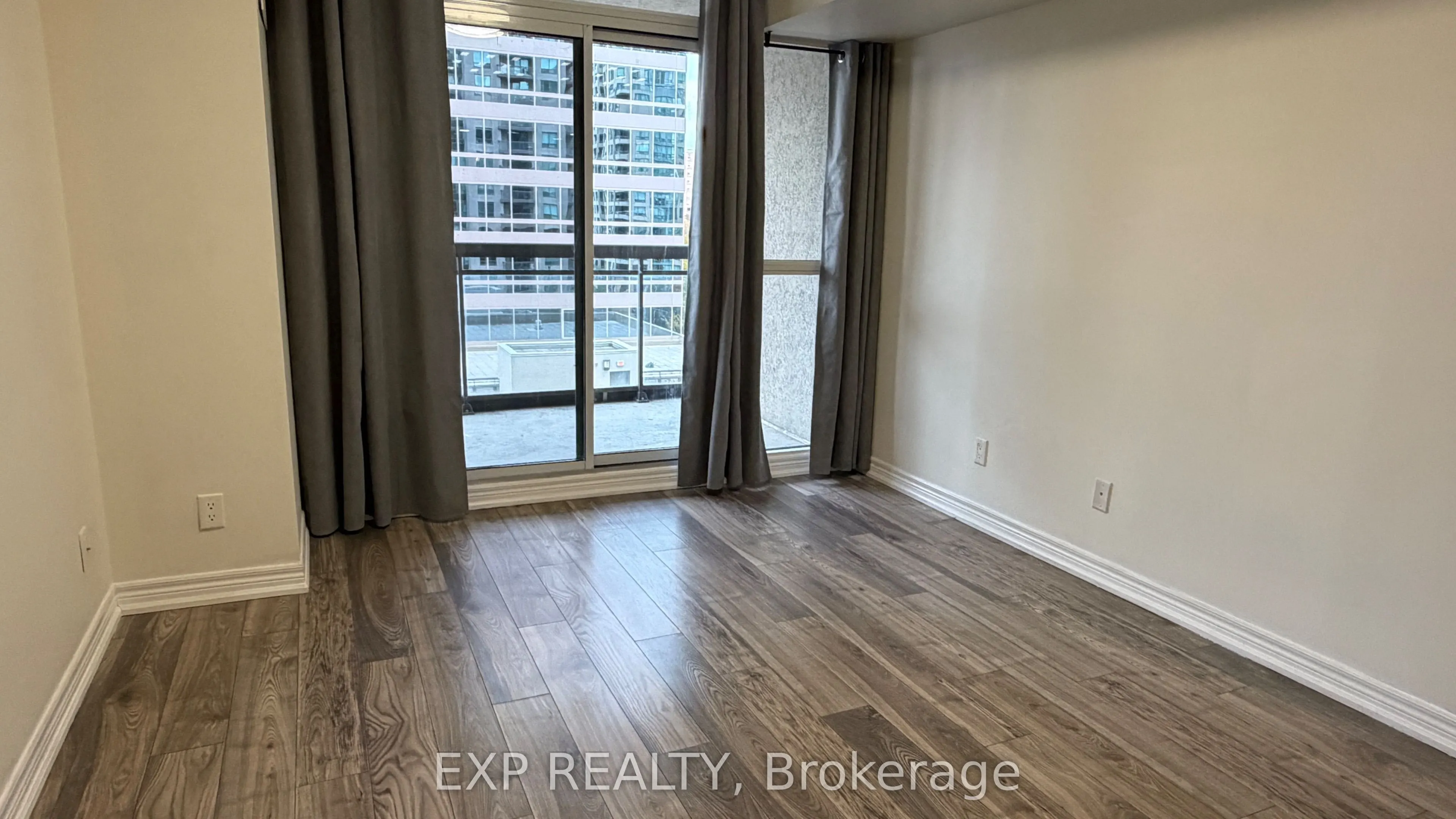 18 Parkview Avenue #716