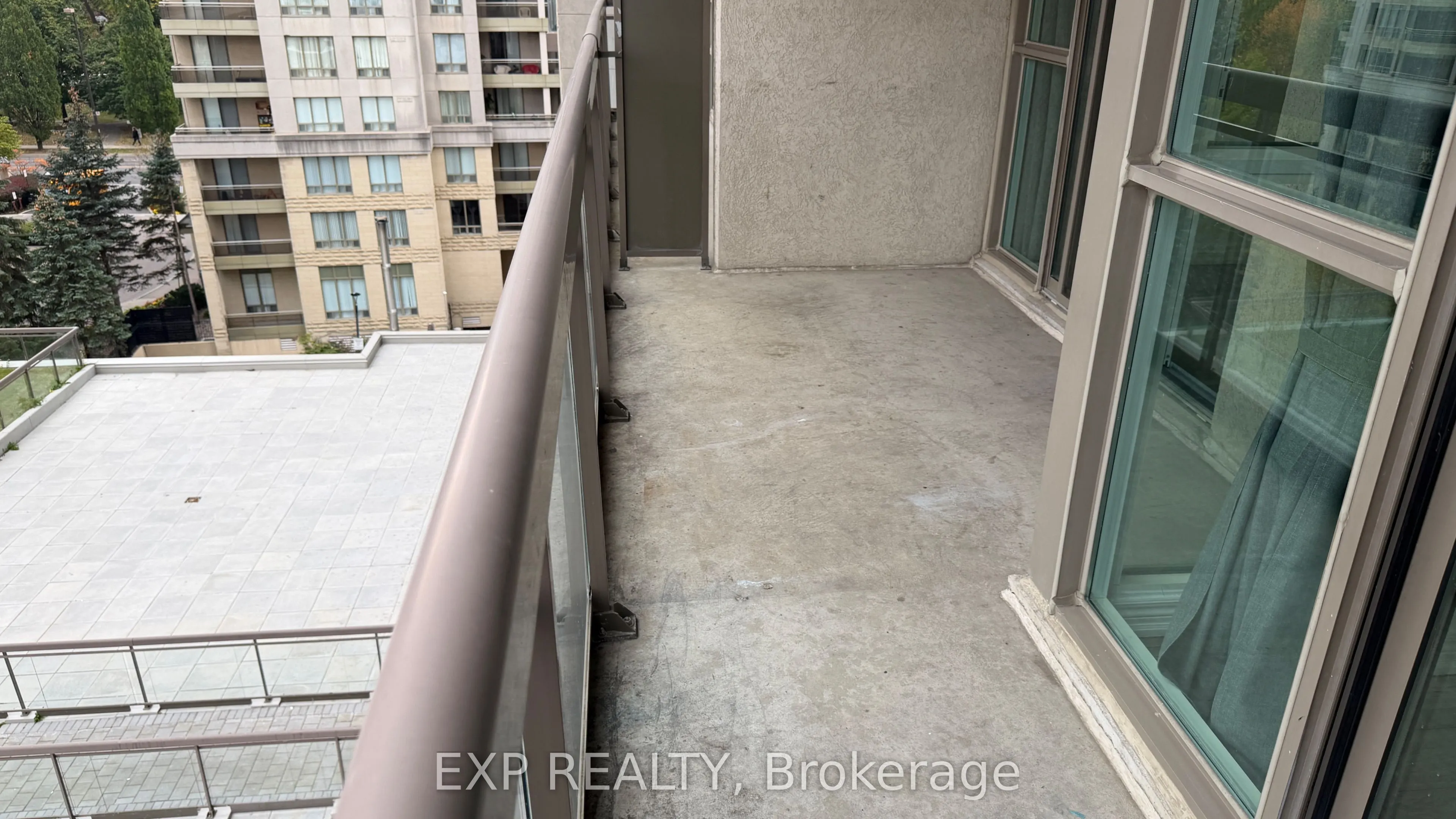 18 Parkview Avenue #716