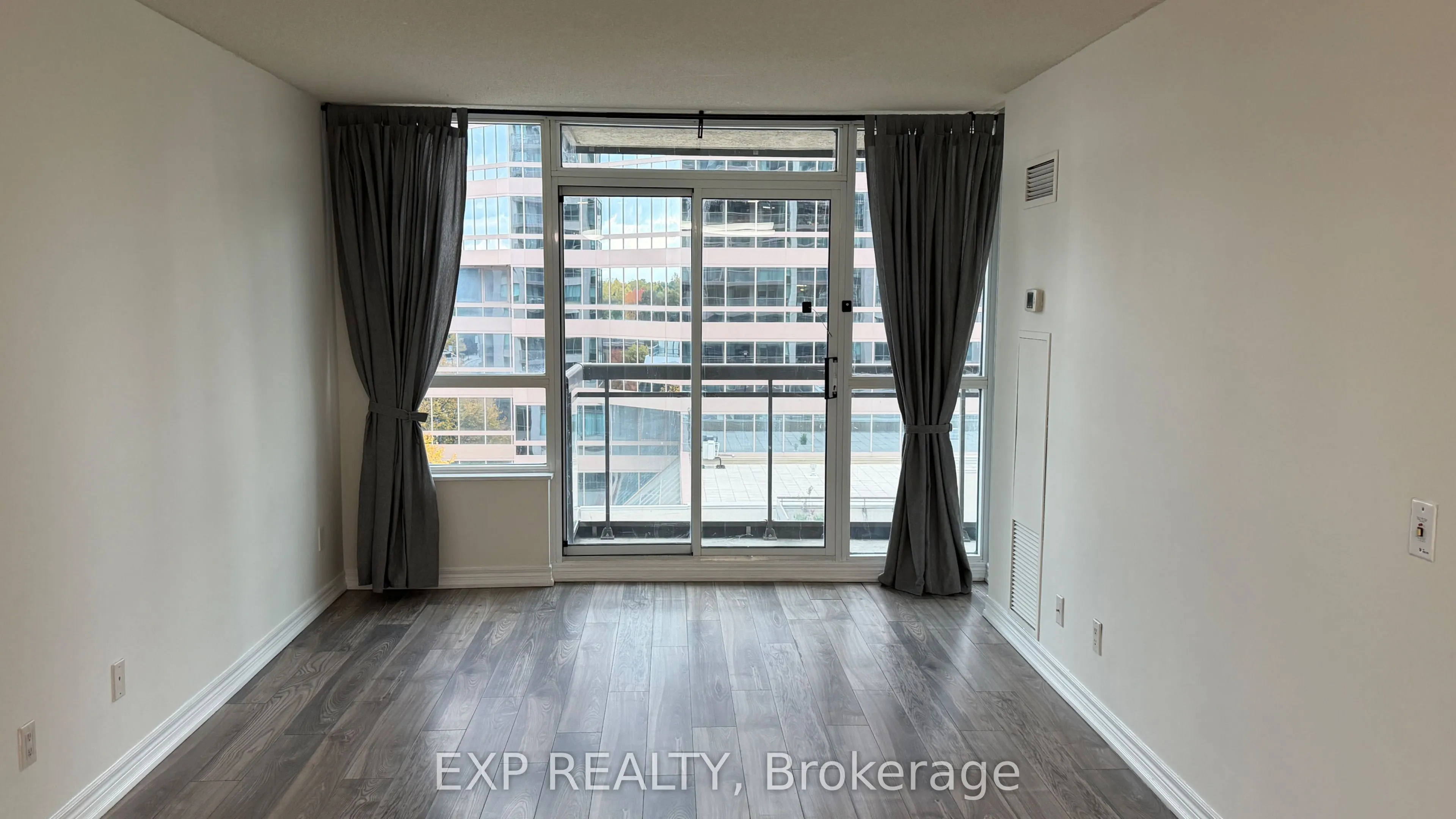 18 Parkview Avenue #716