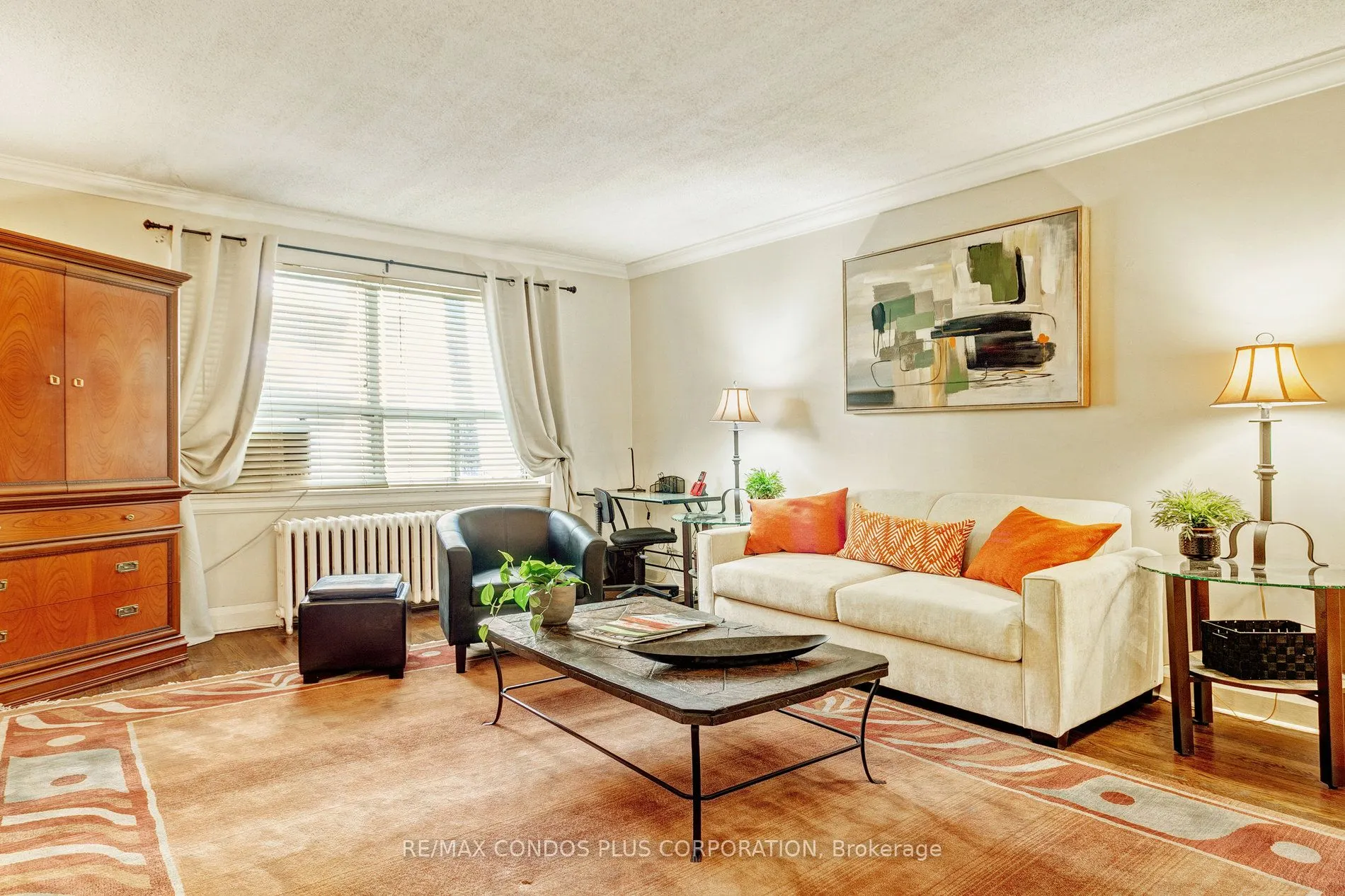 35 Raglan Avenue #202