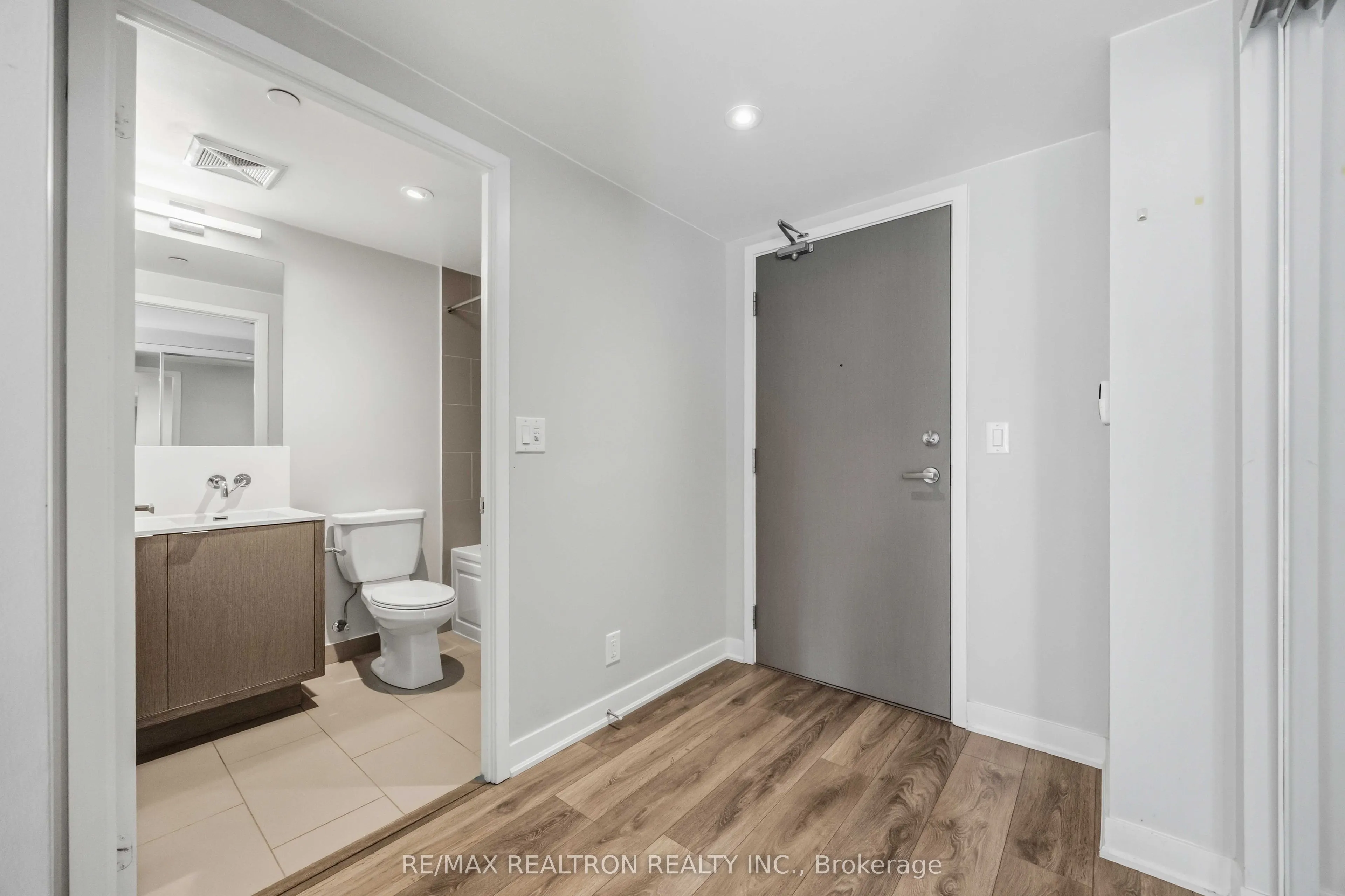 88 Harbour Street #1410