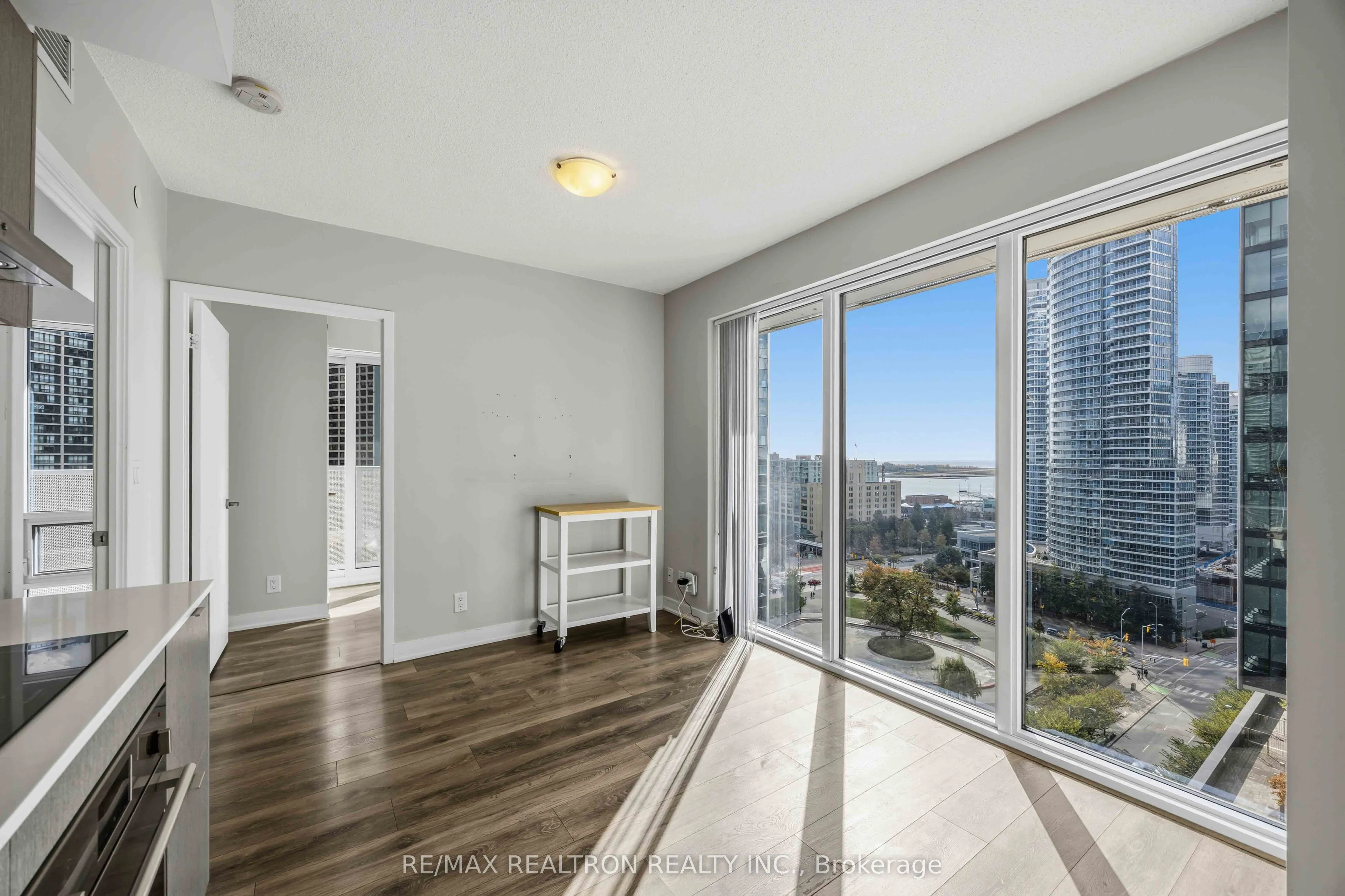 88 Harbour Street #1410