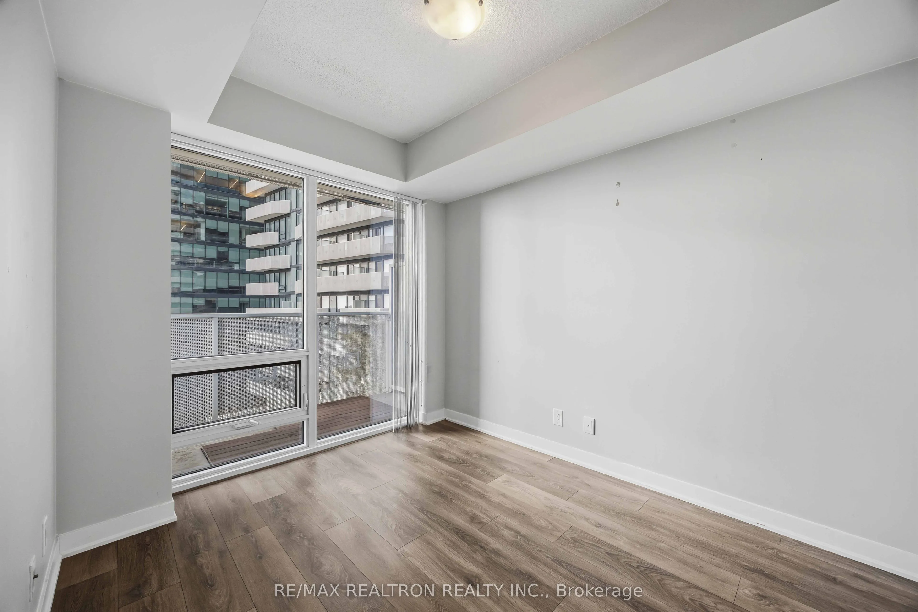 88 Harbour Street #1410