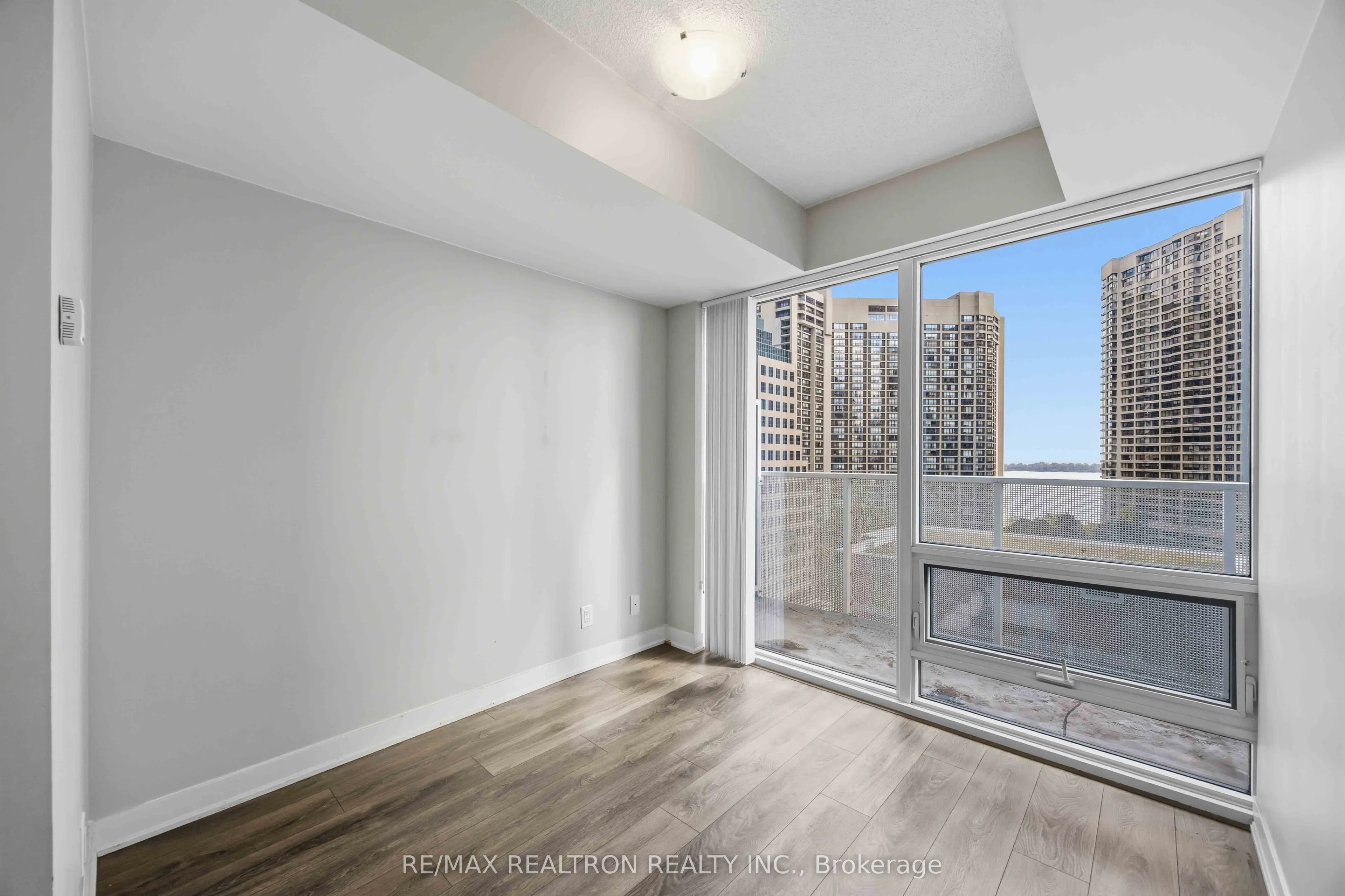 88 Harbour Street #1410