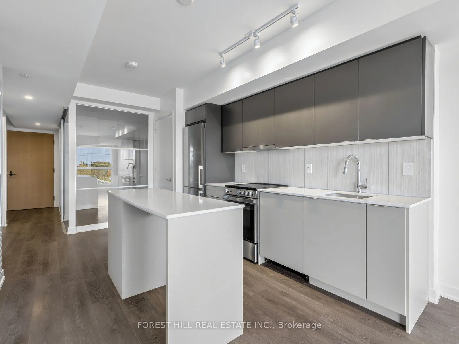 8 Tippett Road #407