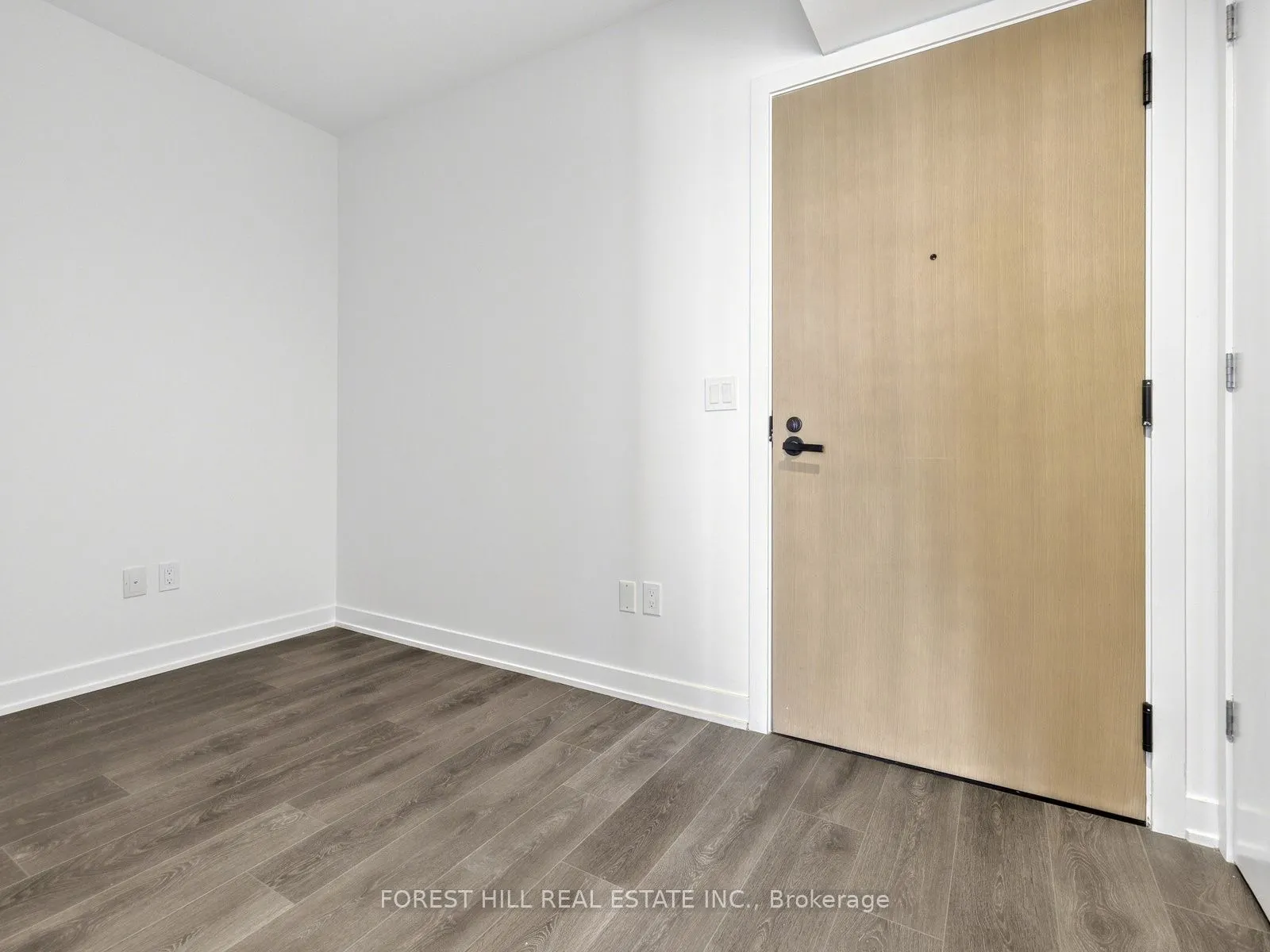 8 Tippett Road #407
