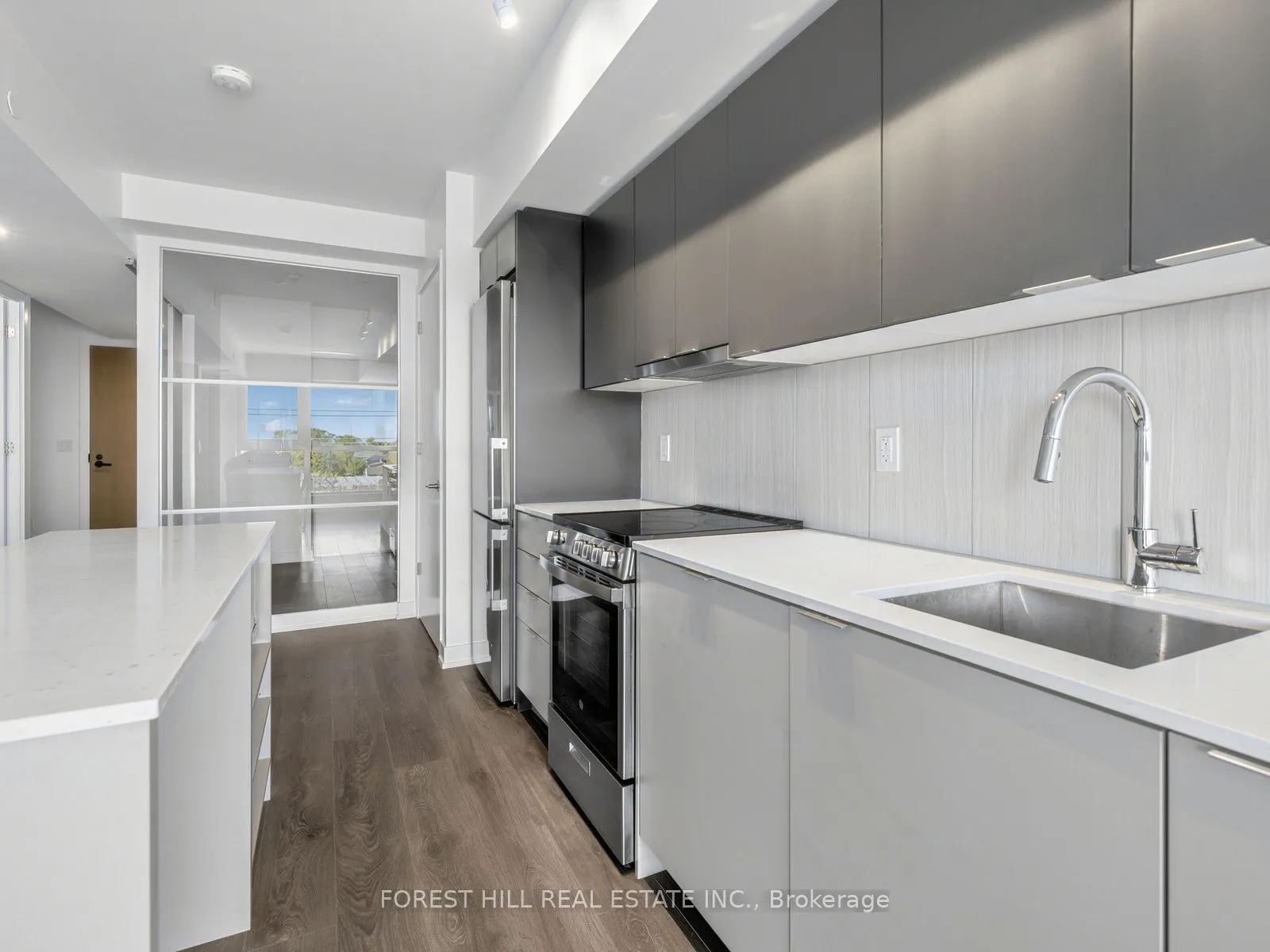 8 Tippett Road #407