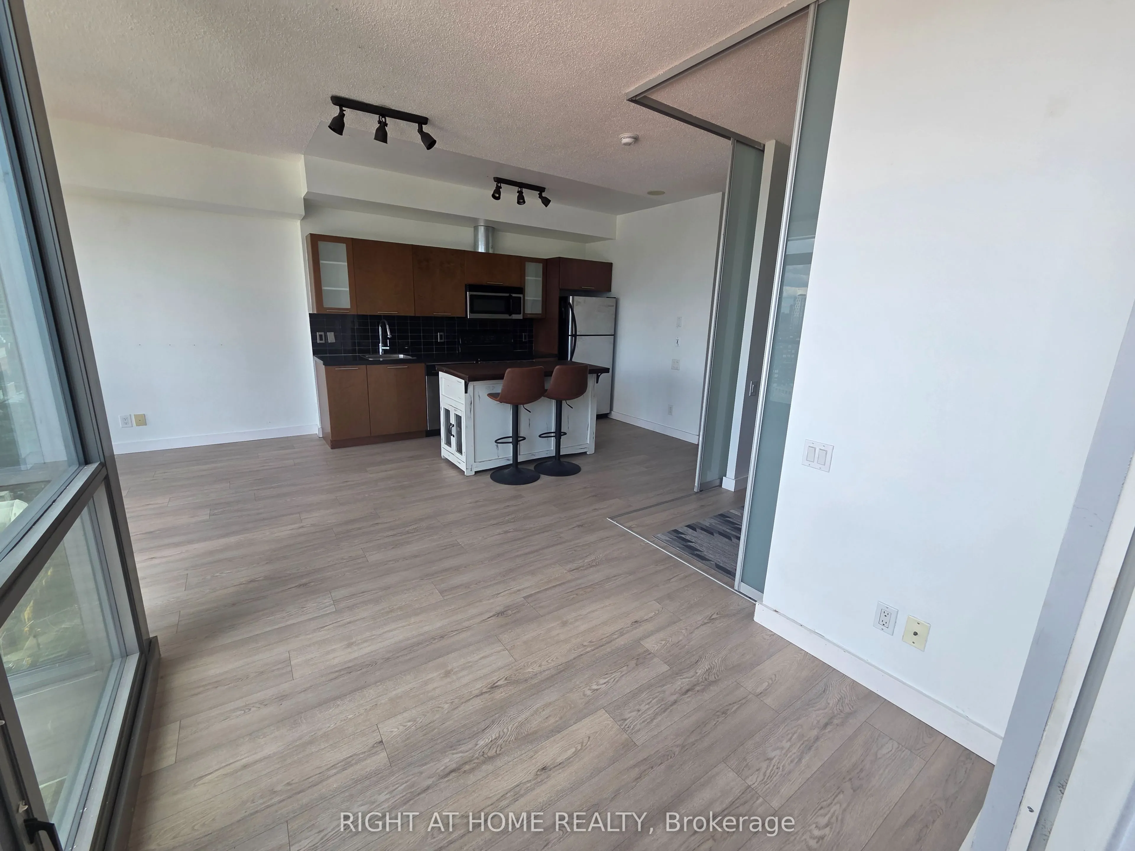 33 Mill Street #1709