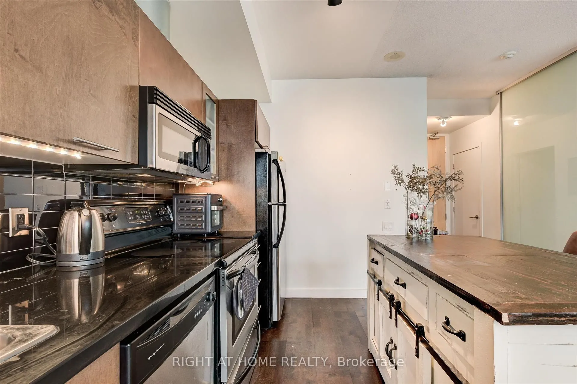 33 Mill Street #1709