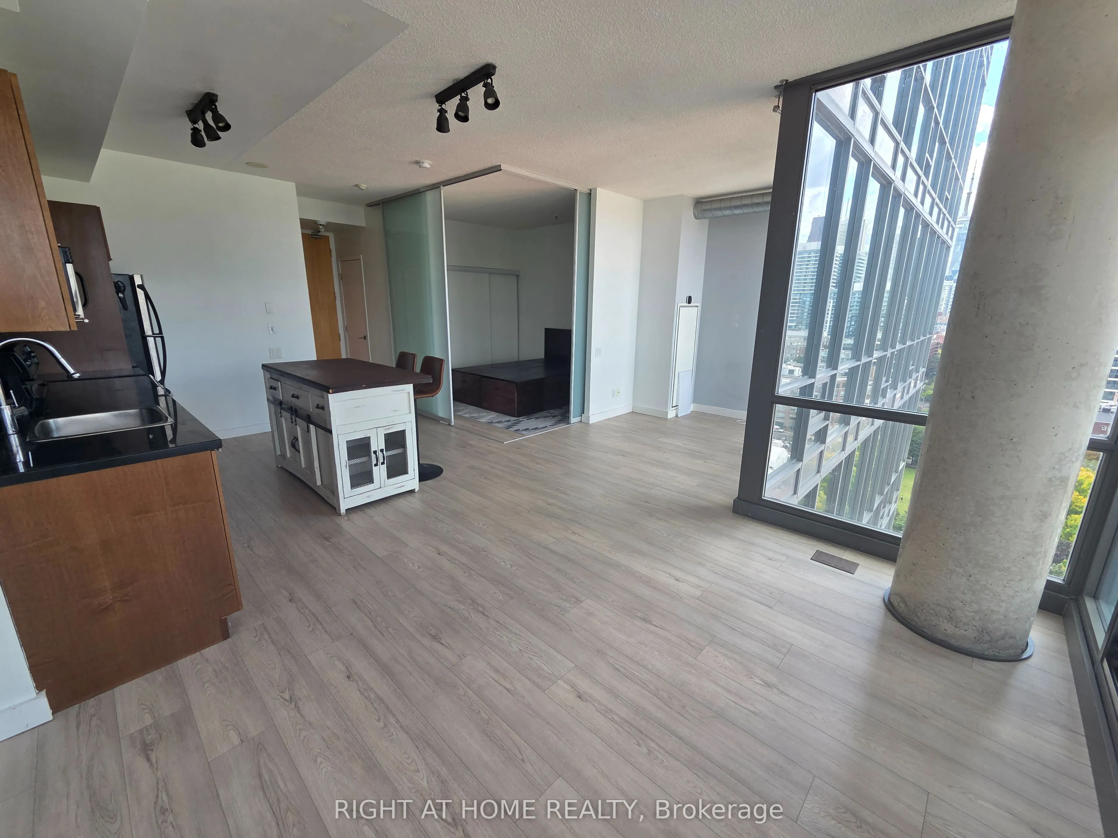 33 Mill Street #1709