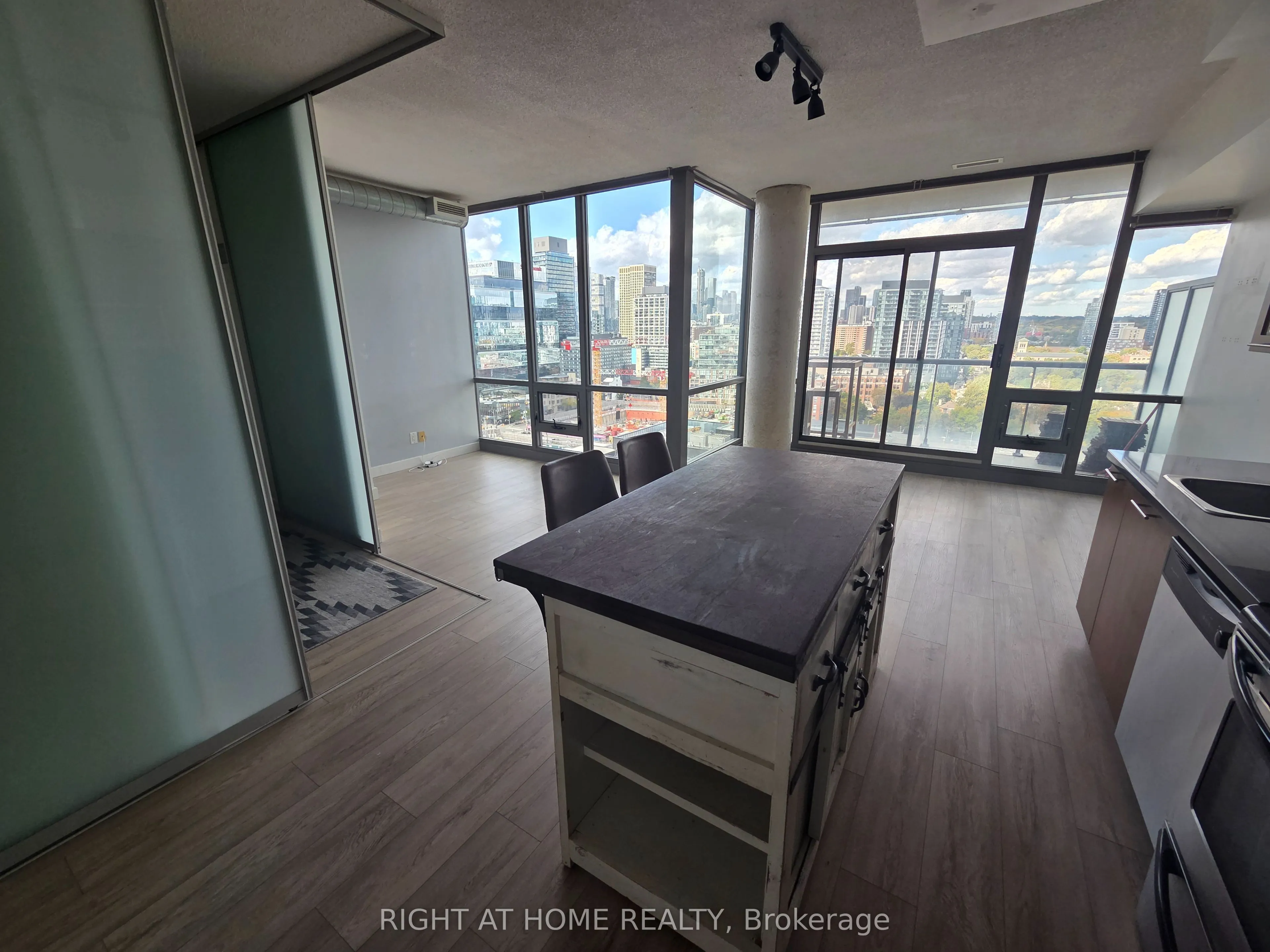 33 Mill Street #1709