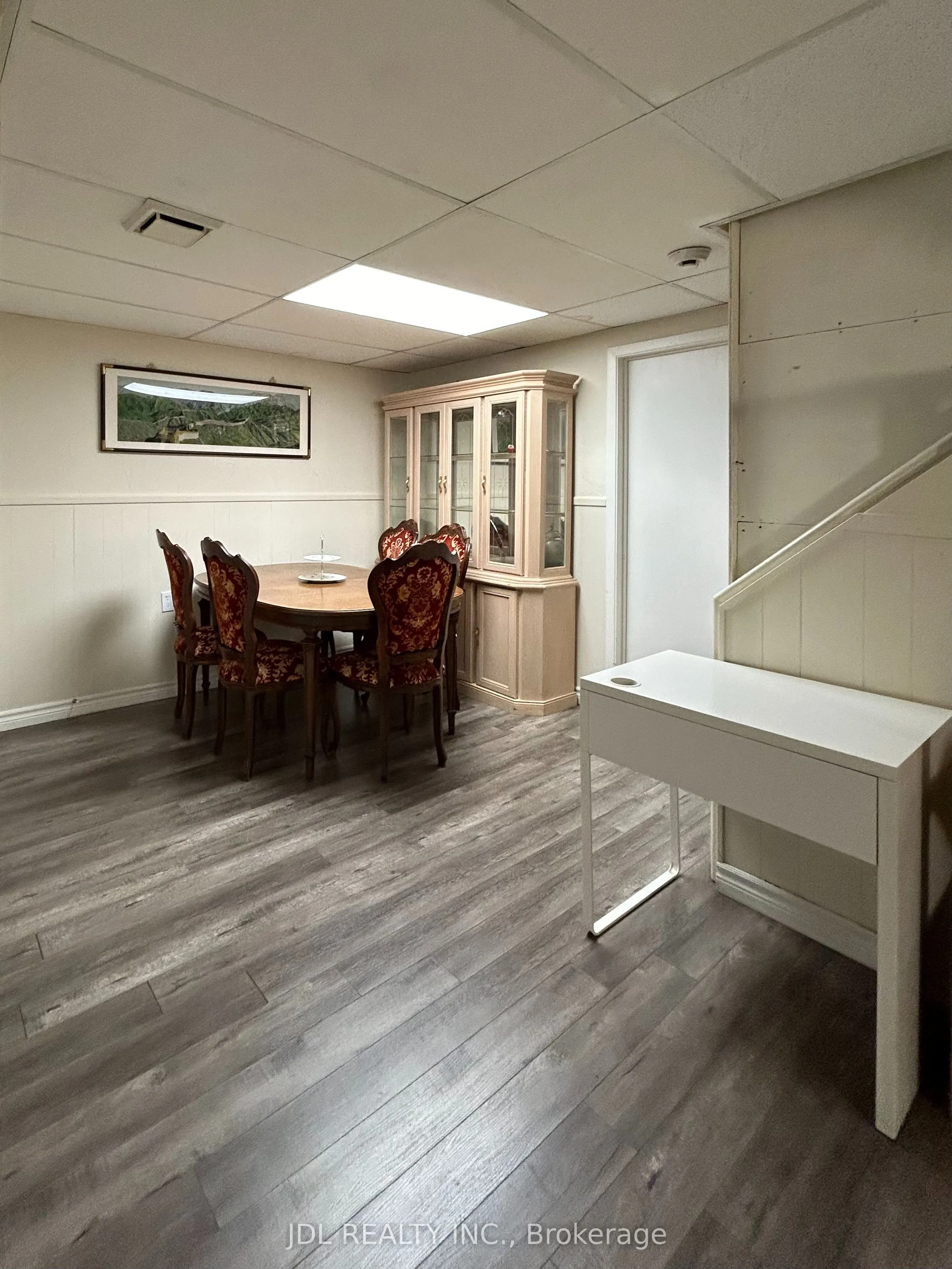 3 Butterfield Dr Drive #MASTER BEDROOM bsmt