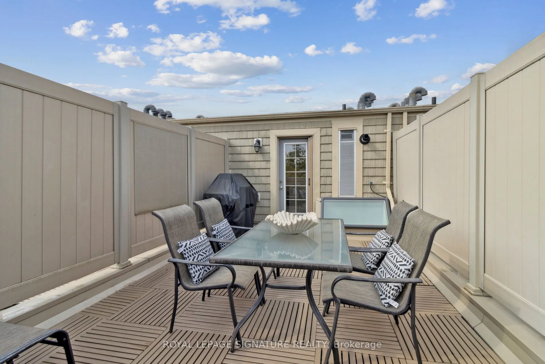 2138 Bayview Avenue #157