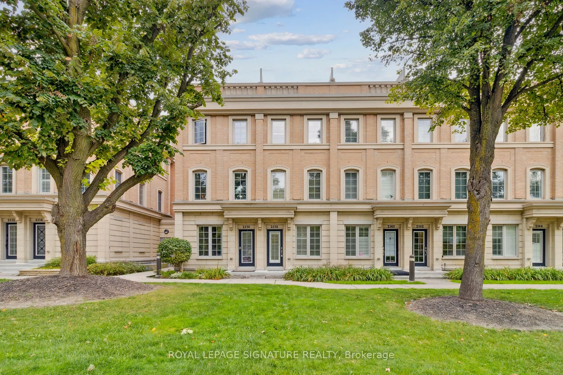 2138 Bayview Avenue #157