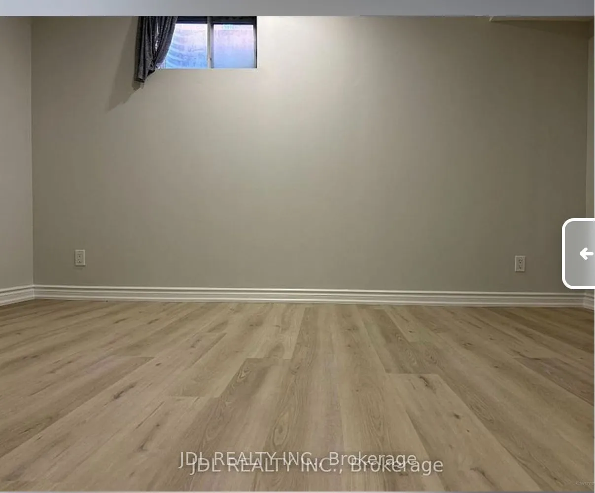 13 Pawnee Ave Avenue #Renovated Bedroom bsmt