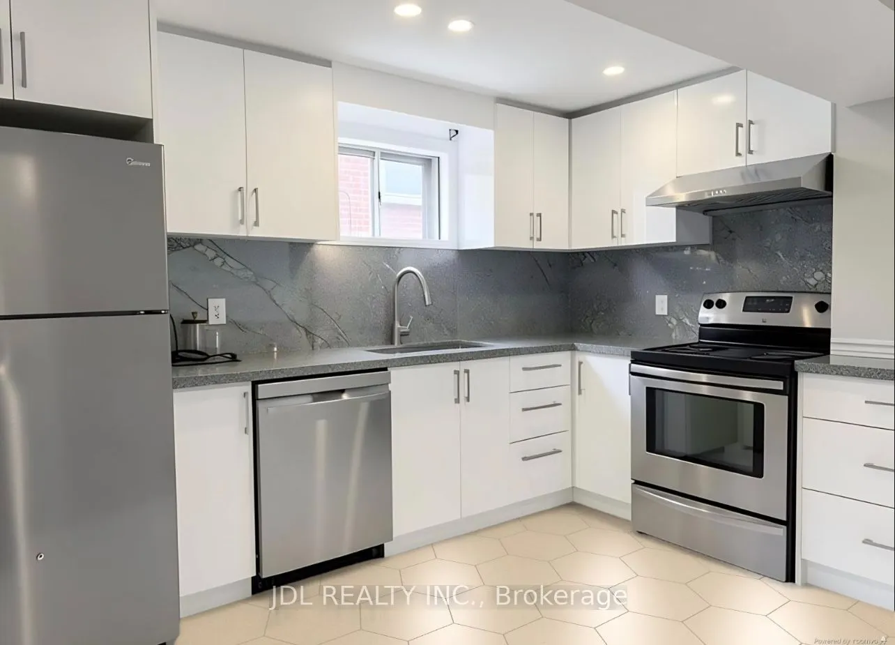 13 Pawnee Ave Avenue #Renovated Bedroom bsmt
