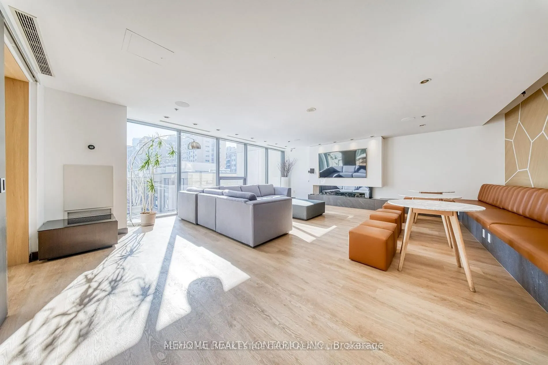 285 Mutual Street #2201