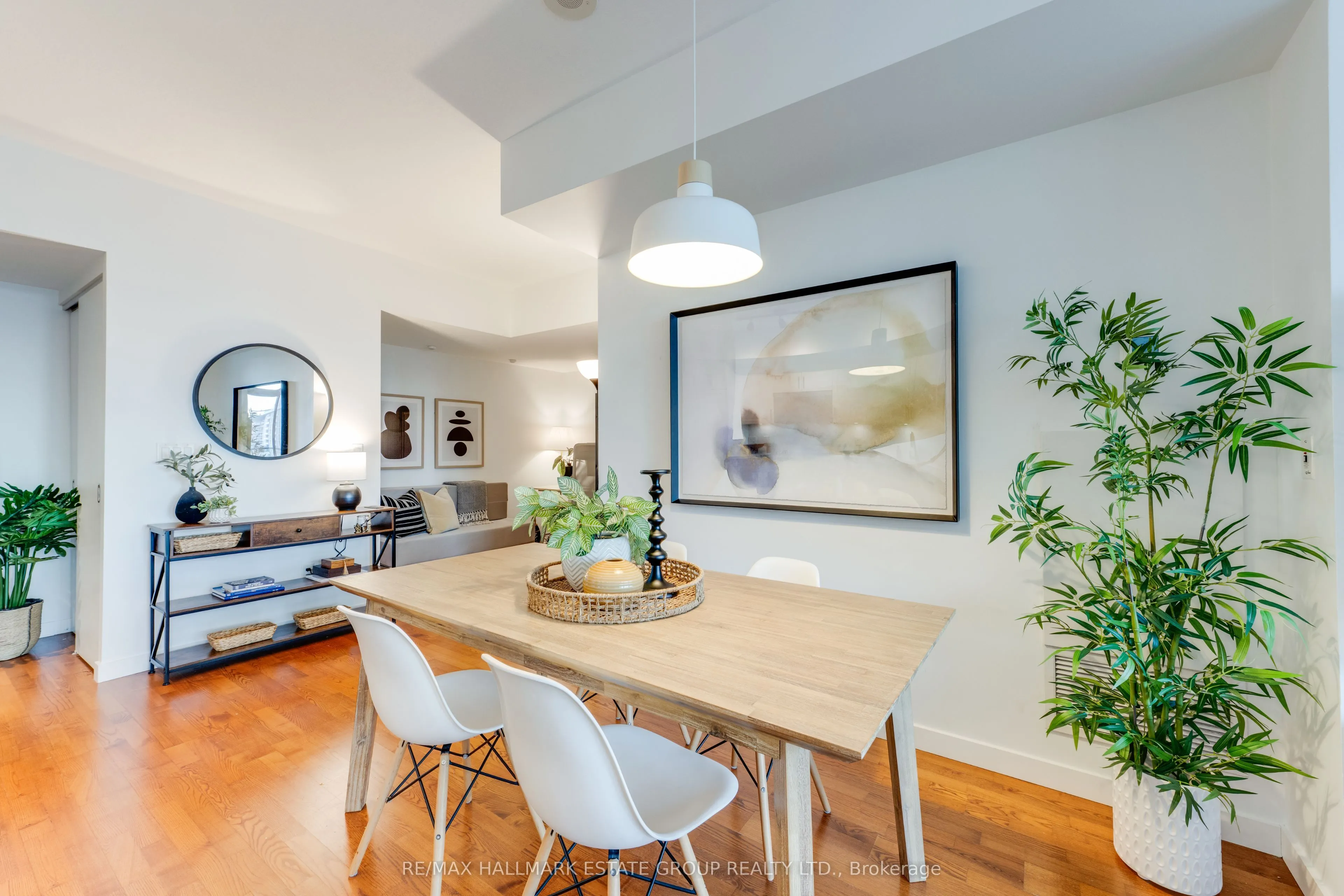 285 Mutual Street #2201