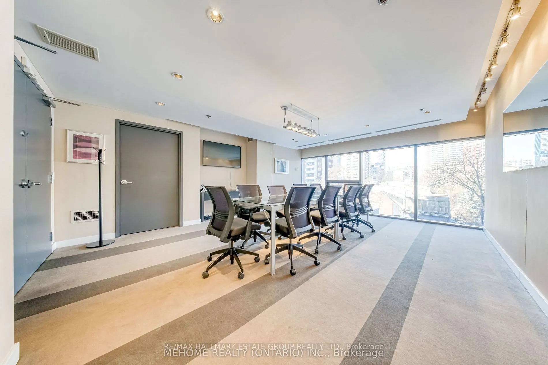 285 Mutual Street #2201