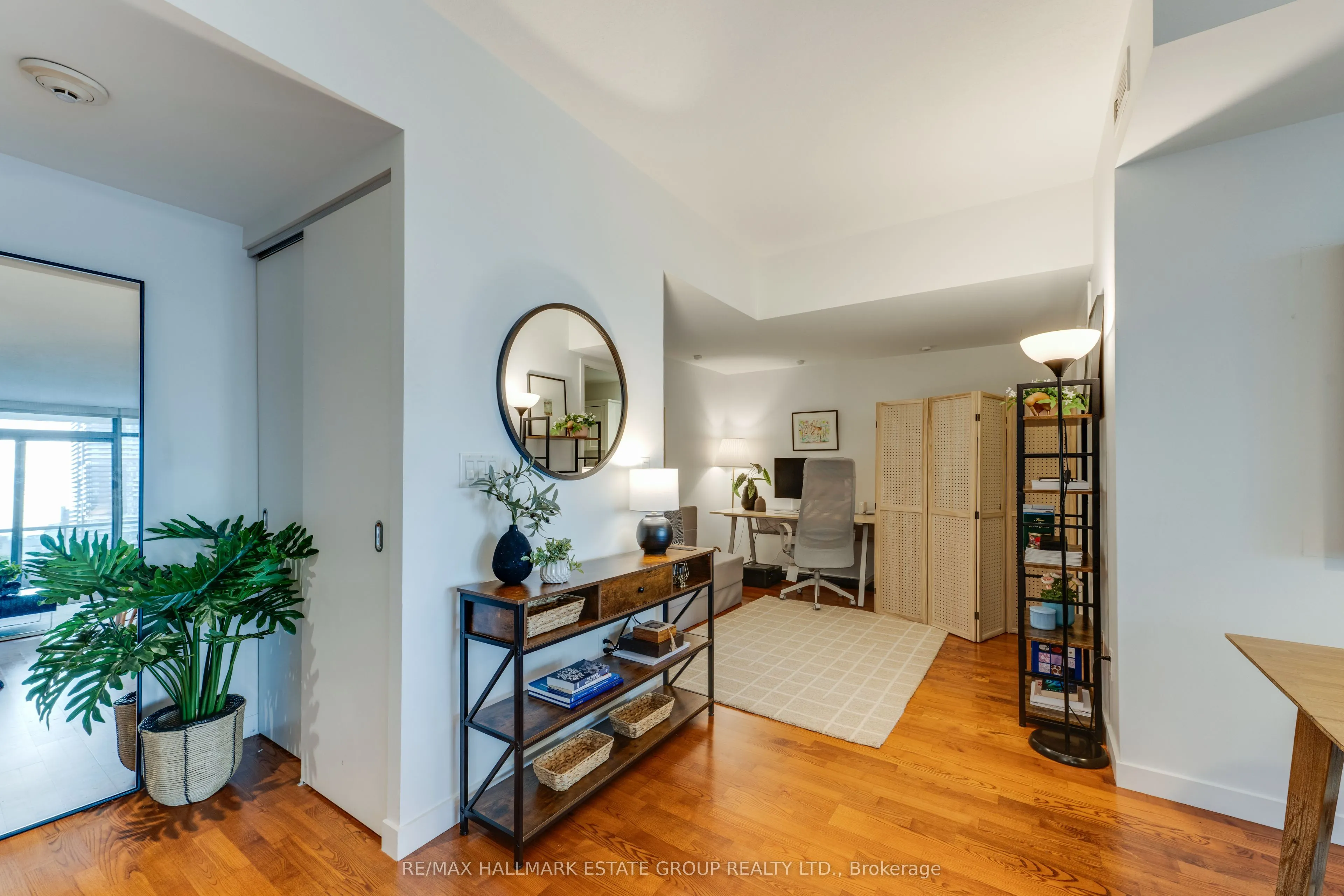 285 Mutual Street #2201