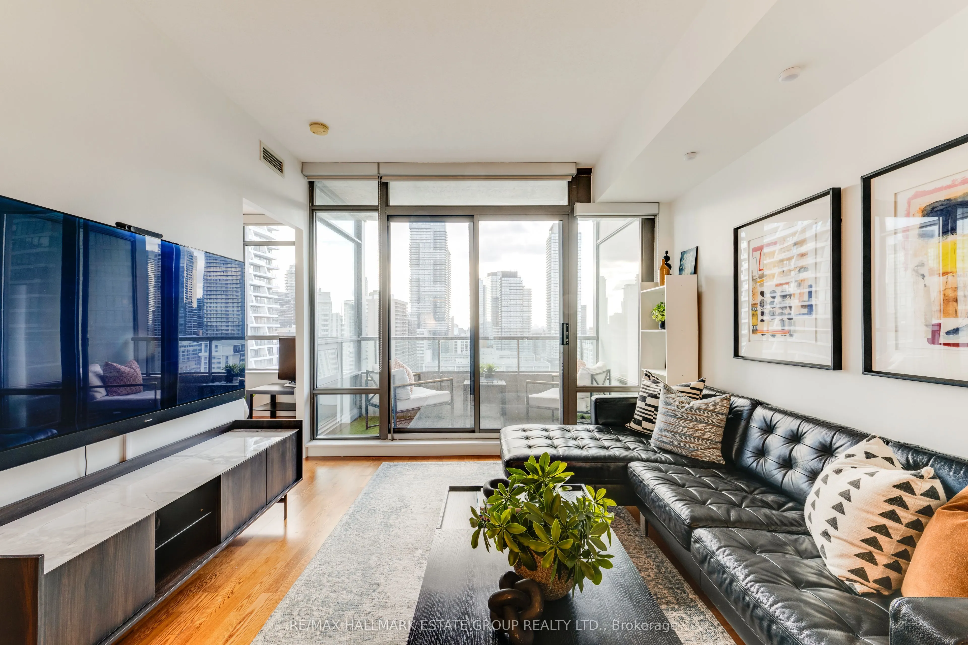 285 Mutual Street #2201