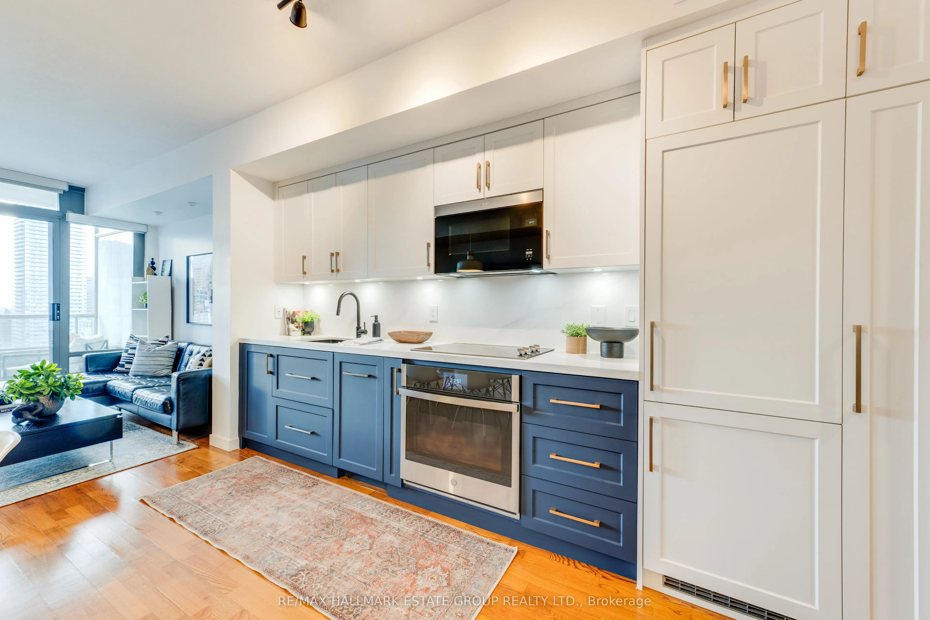 285 Mutual Street #2201
