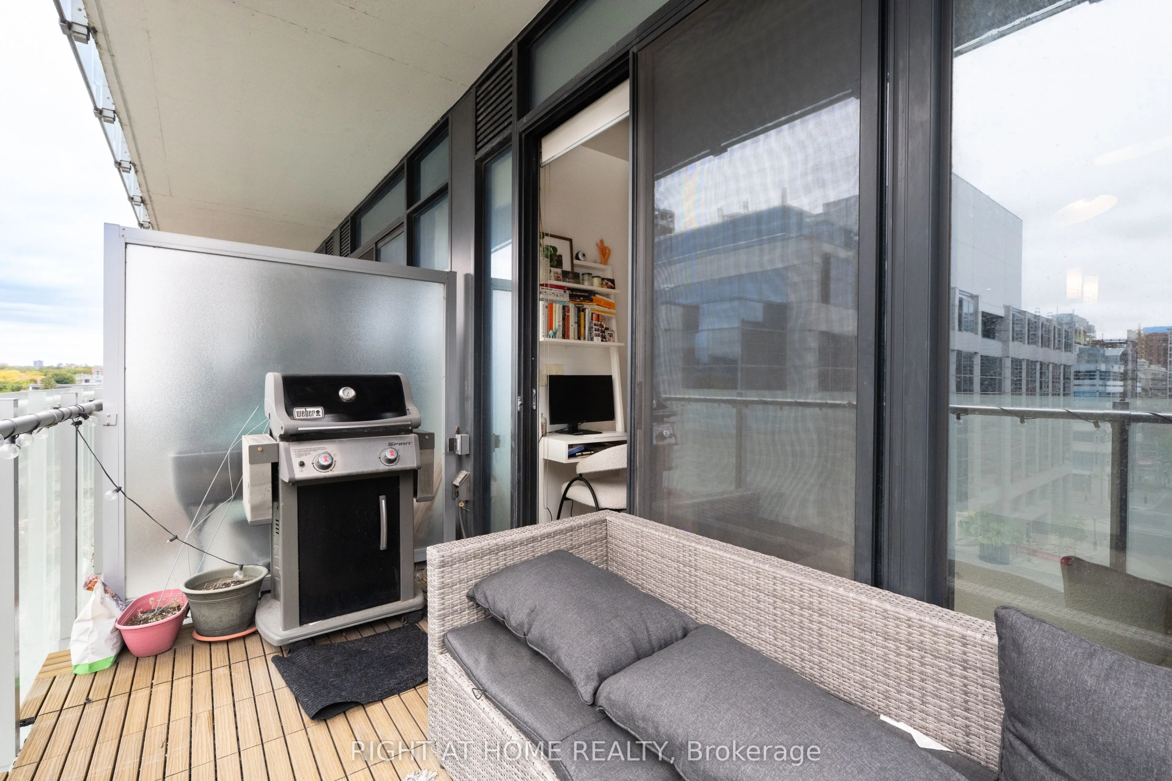 25 Stafford Street #704
