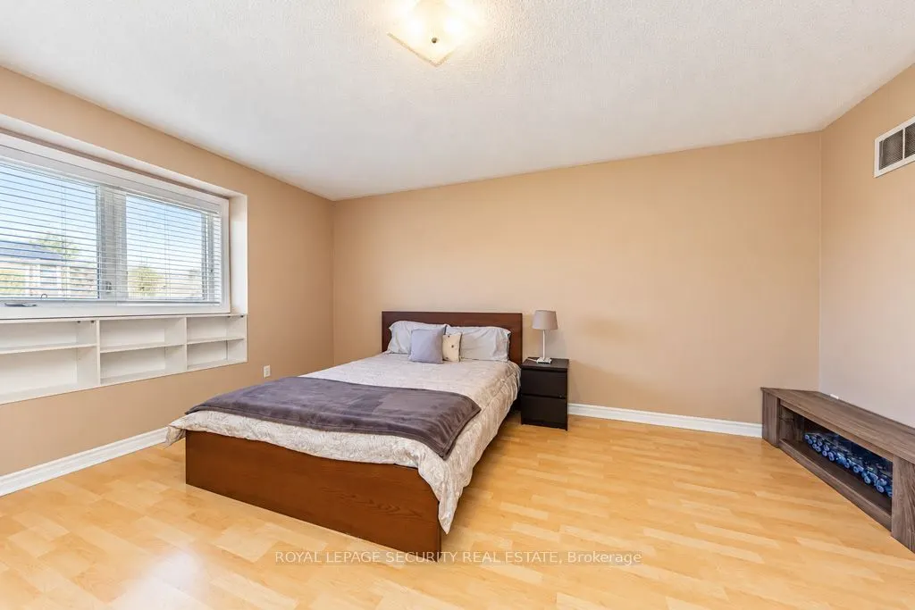 134A Finch Avenue W