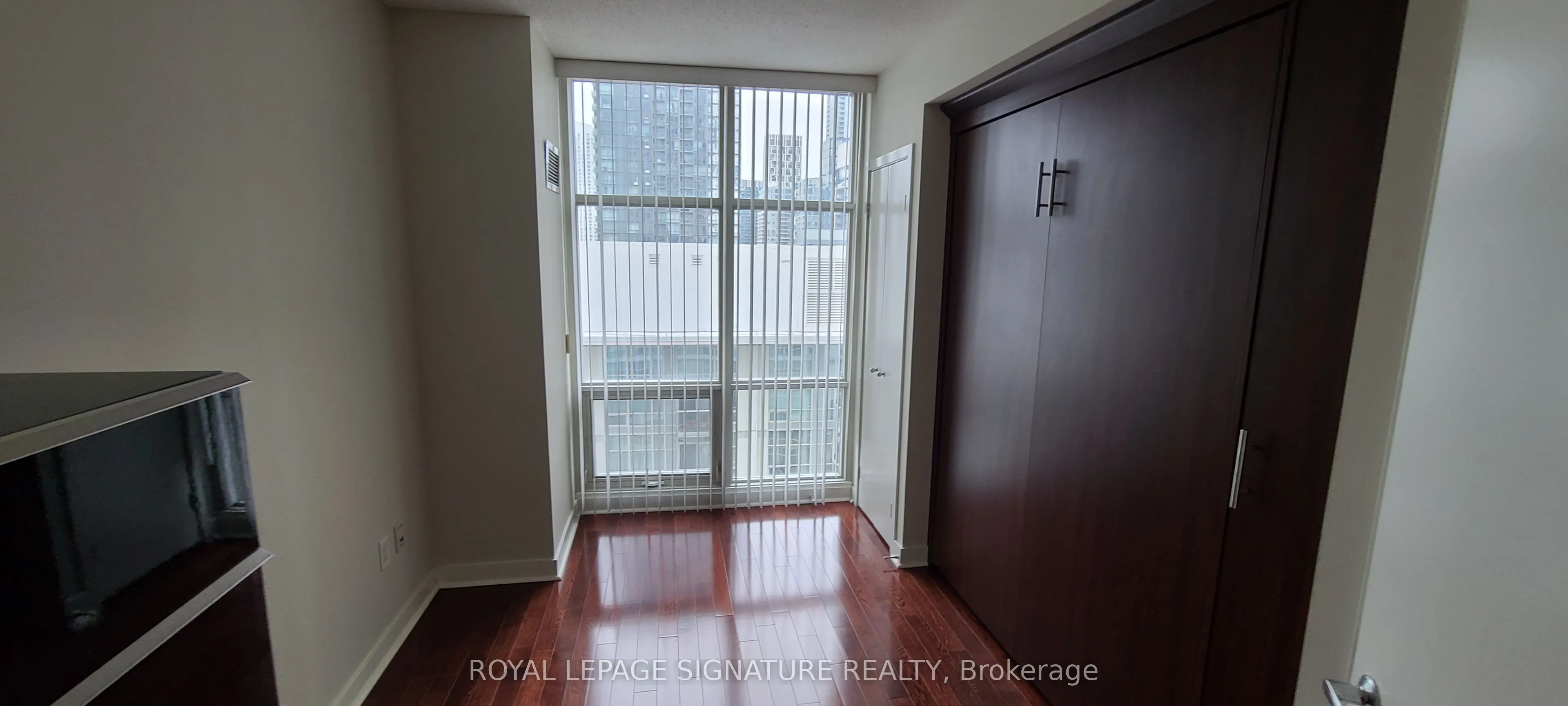 10 Navy Wharf Court #1212