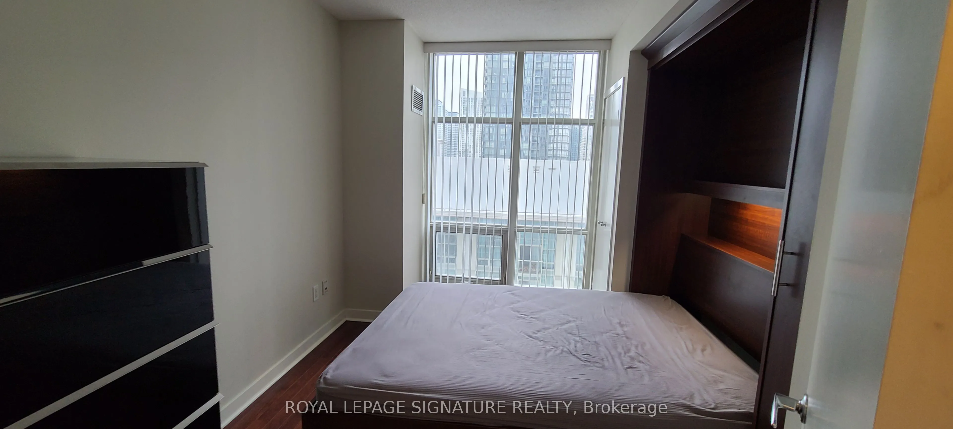 10 Navy Wharf Court #1212