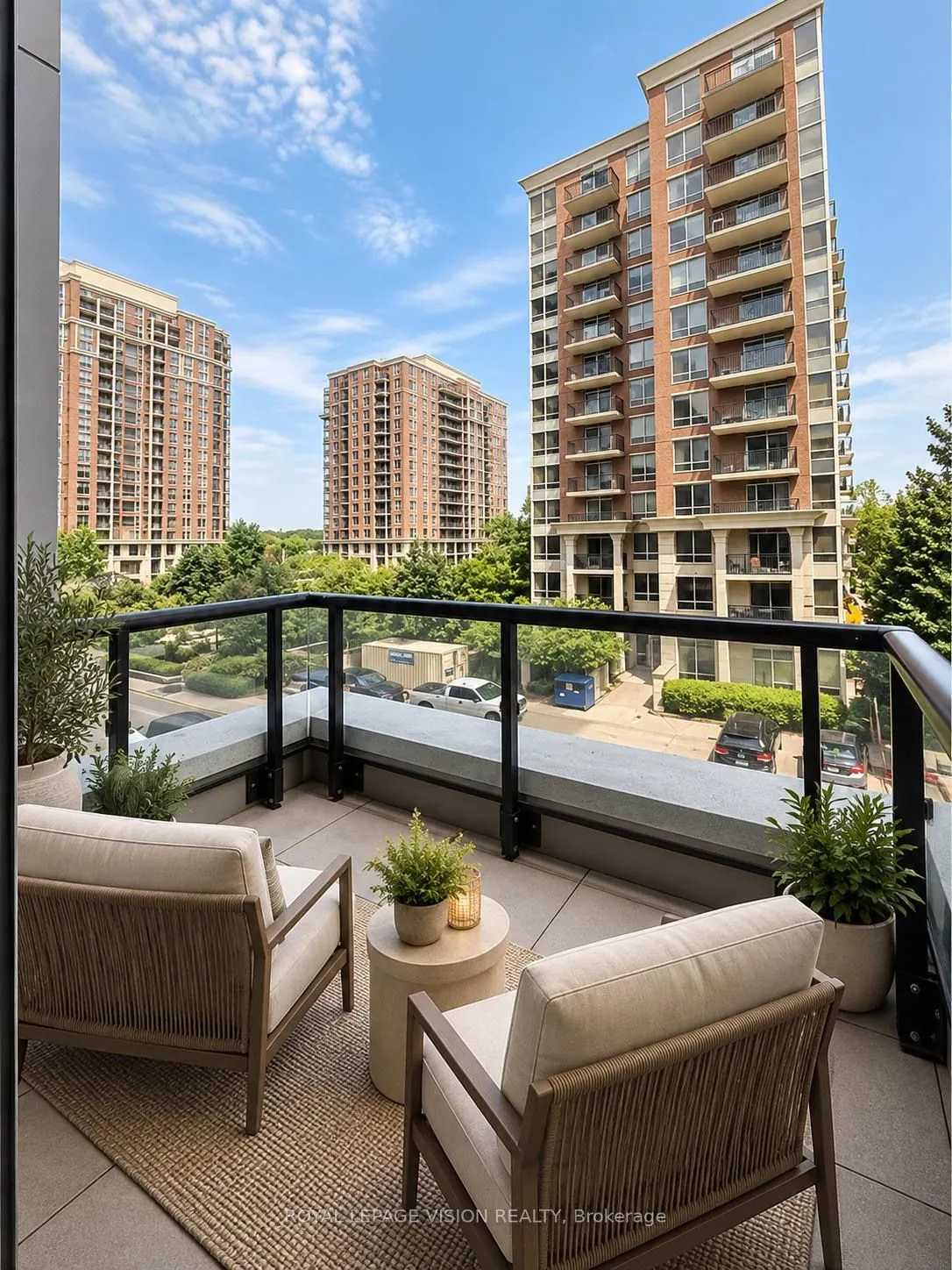 30 Inn on the Park Drive #404