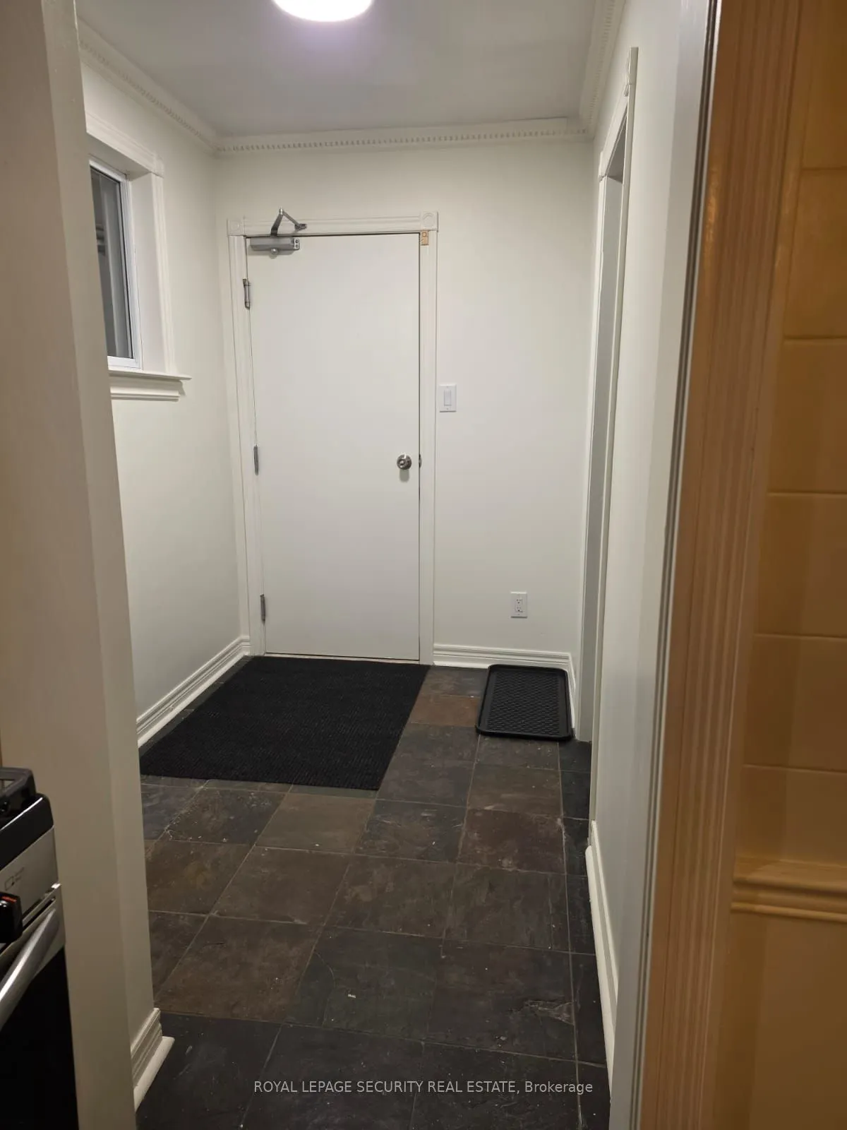 380 Crawford Street #Main Floor