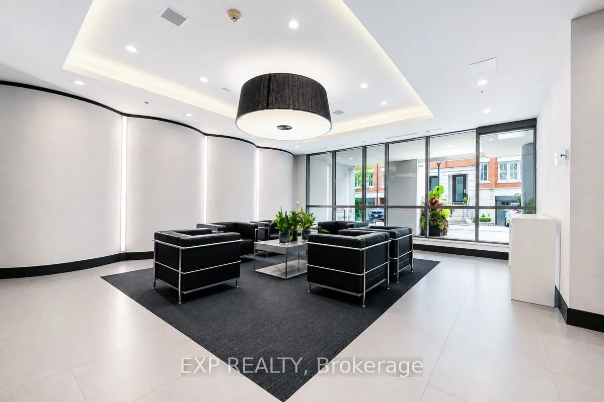 377 Madison Avenue #216