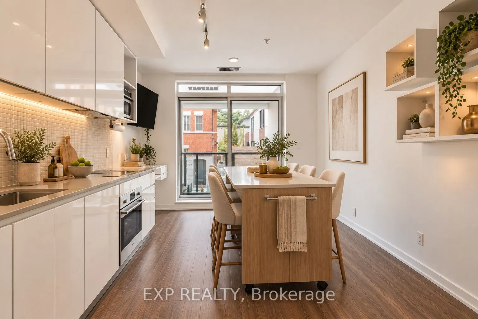 377 Madison Avenue #216
