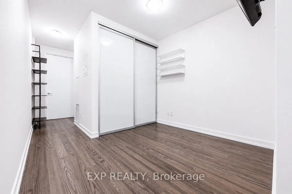377 Madison Avenue #216