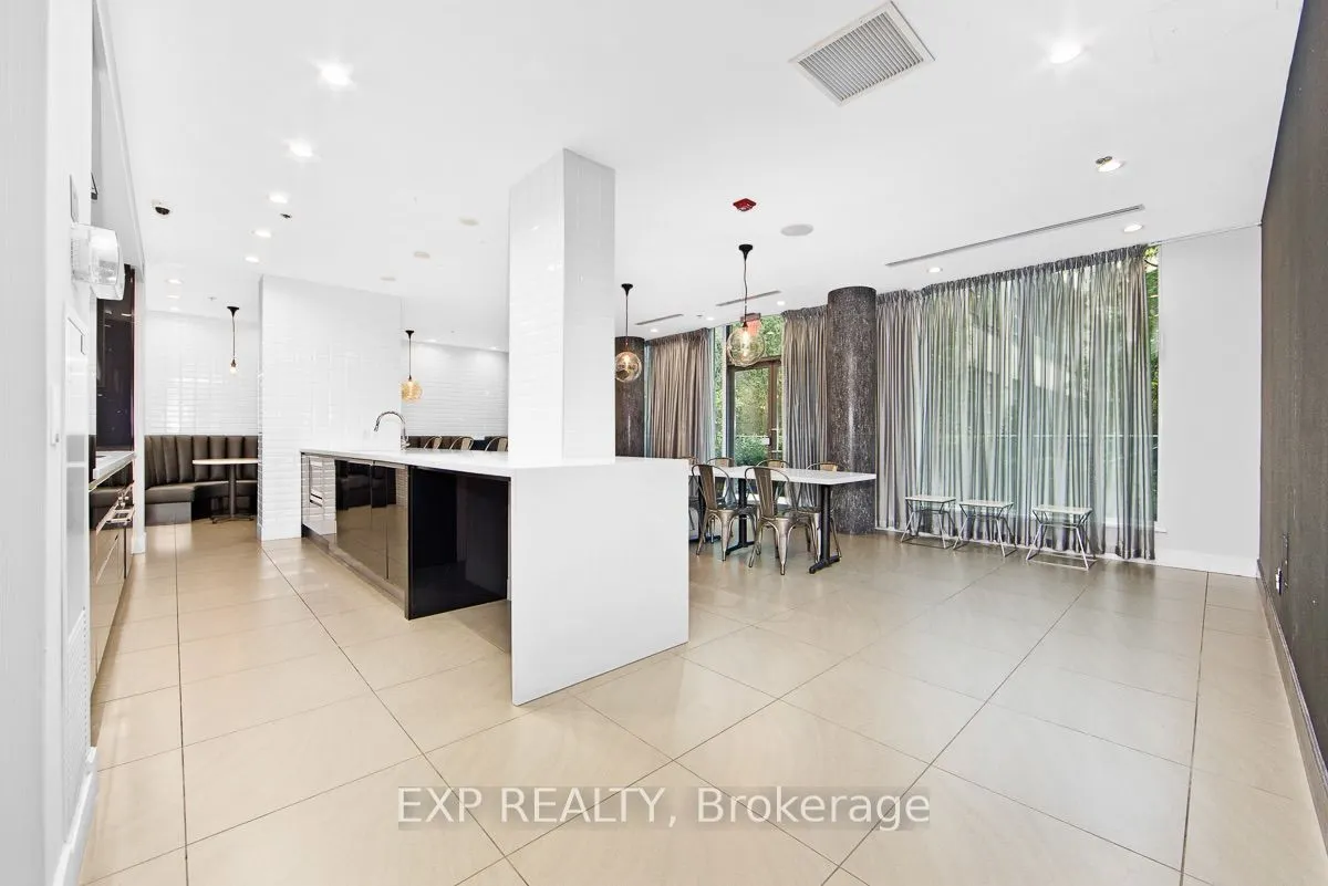 377 Madison Avenue #216