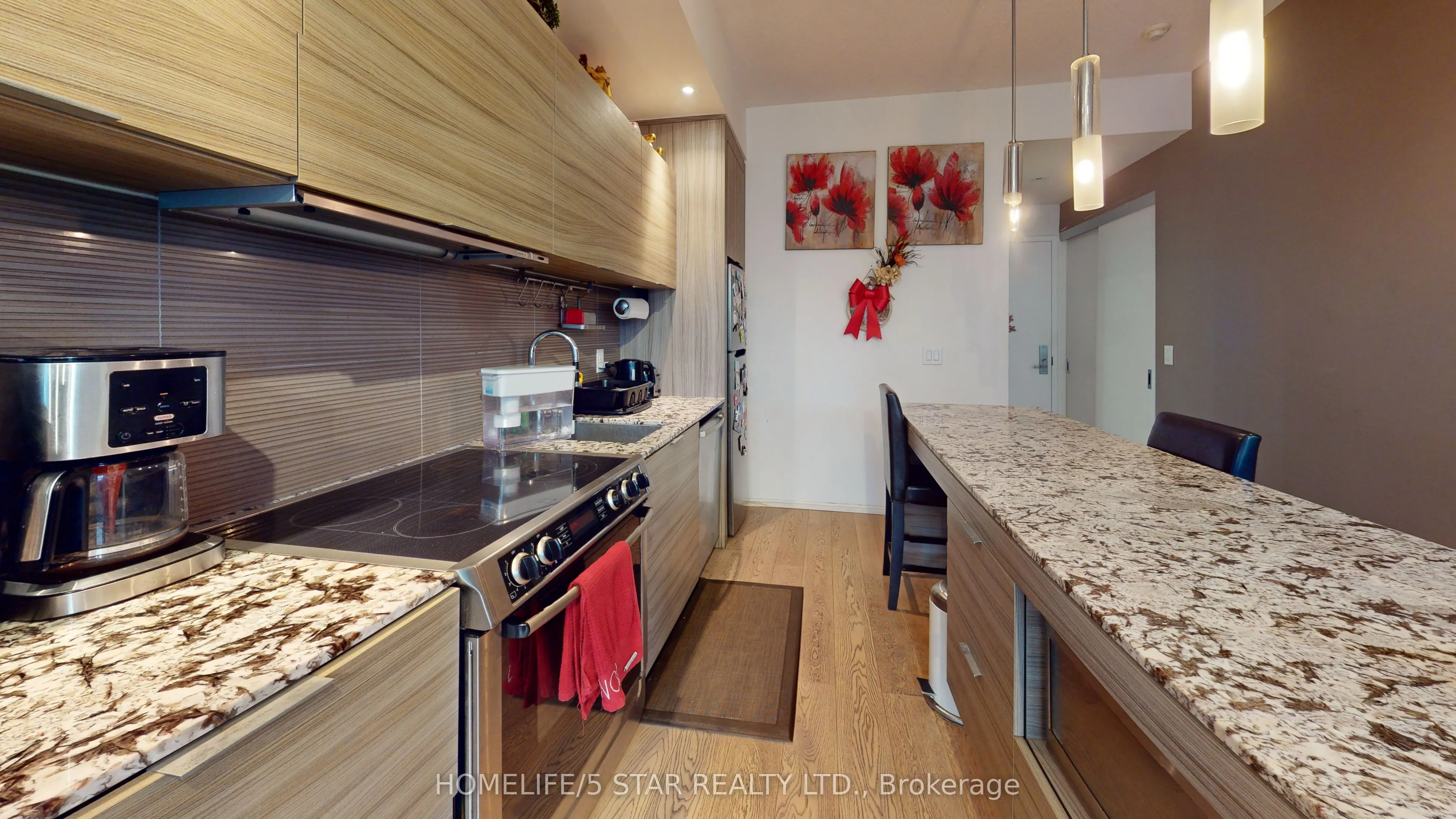 8 Charlotte Street #508