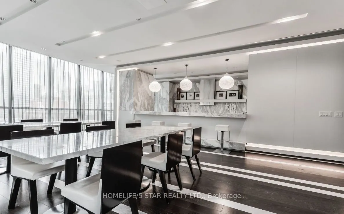 8 Charlotte Street #508