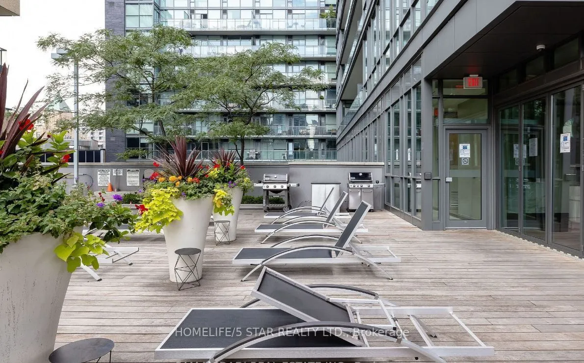 8 Charlotte Street #508