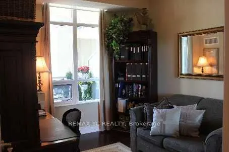 10 Bloorview Place #718